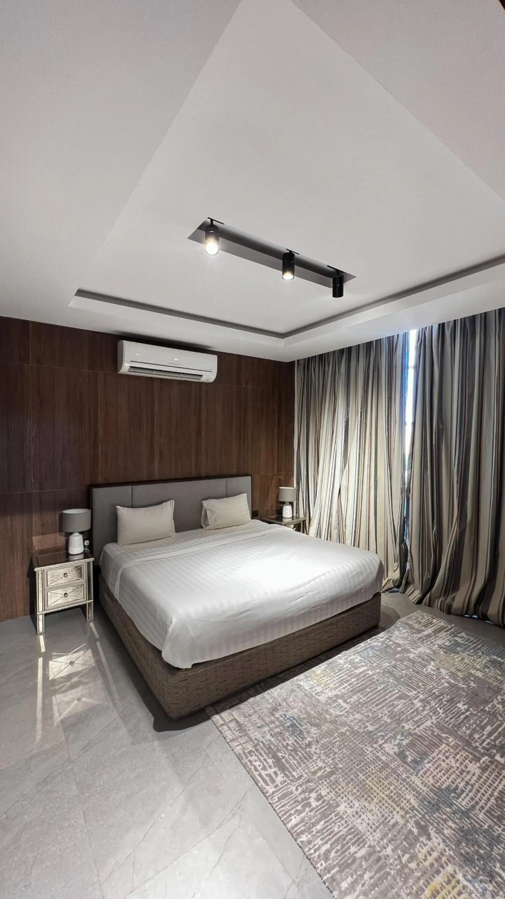 Activities, Bed in Desert Inn Resort and Camp