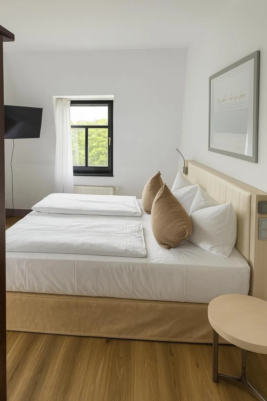 Photo of the whole room, Bed in Hotel Villa Noel am Hauptbahnhof