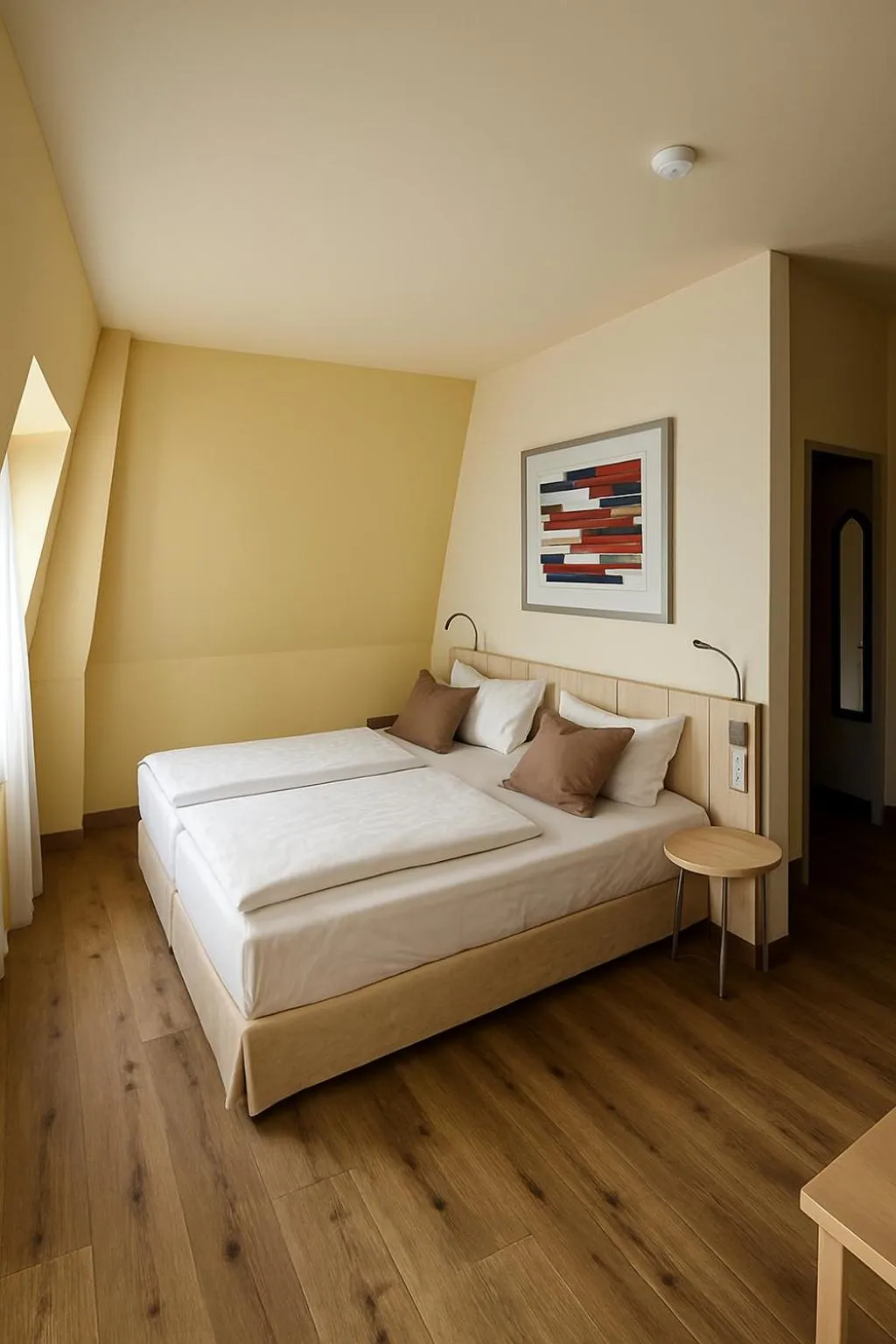 Photo of the whole room, Bed in Hotel Villa Noel am Hauptbahnhof
