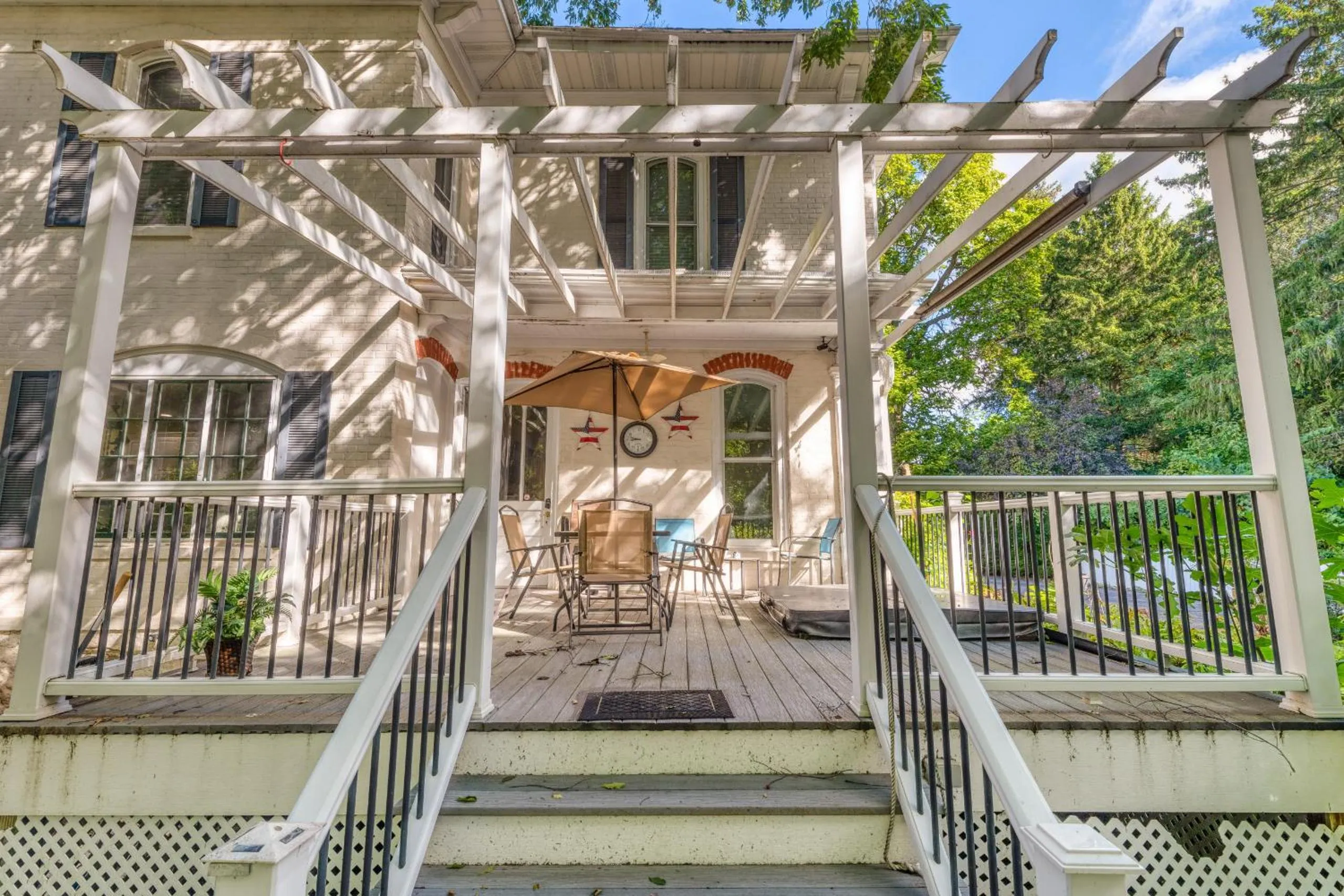 Patio in Monroe Manor Inn