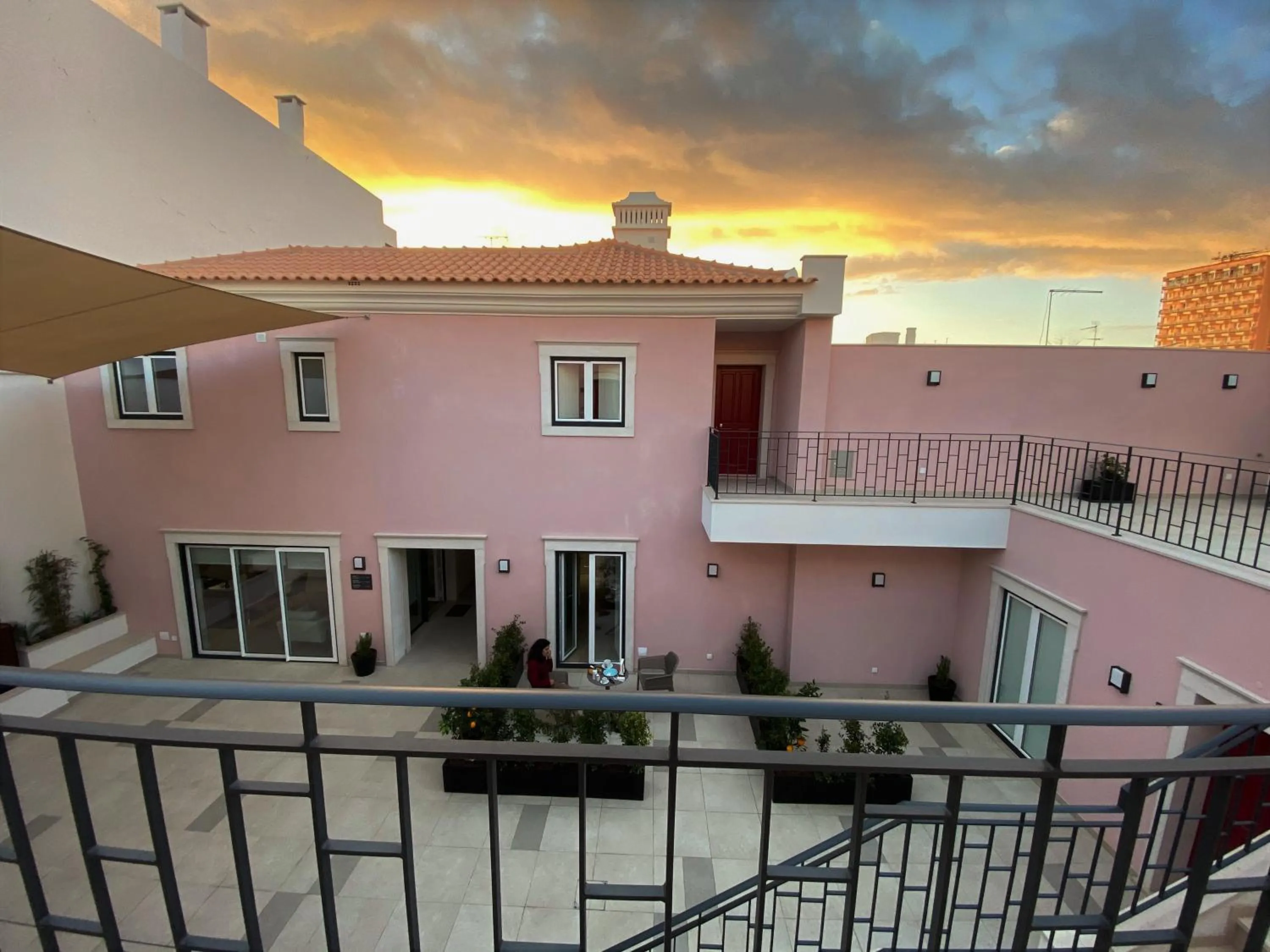 Property building in Cardeal Suites & Apartments