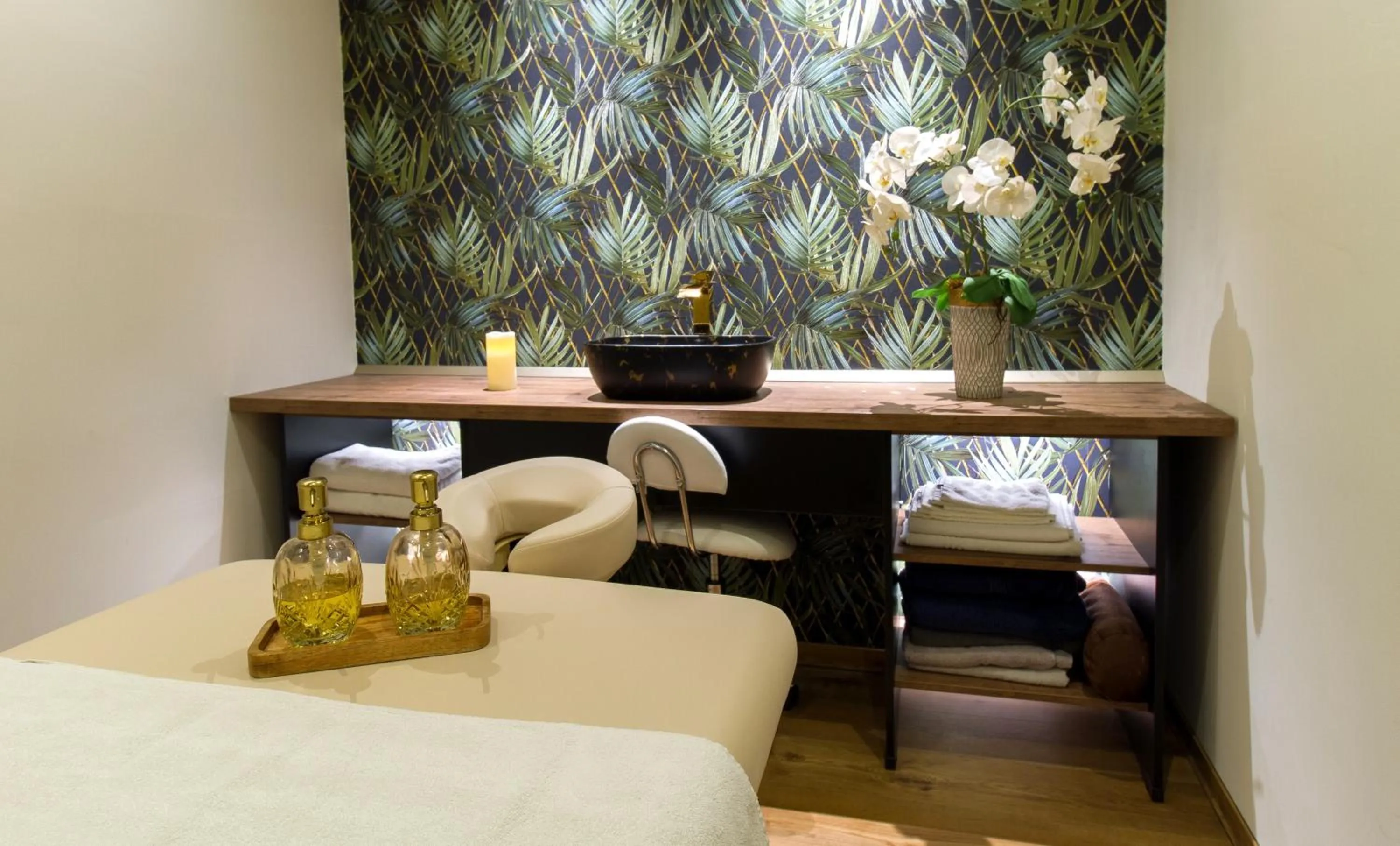 Massage, Bed in Hotel Gottwald