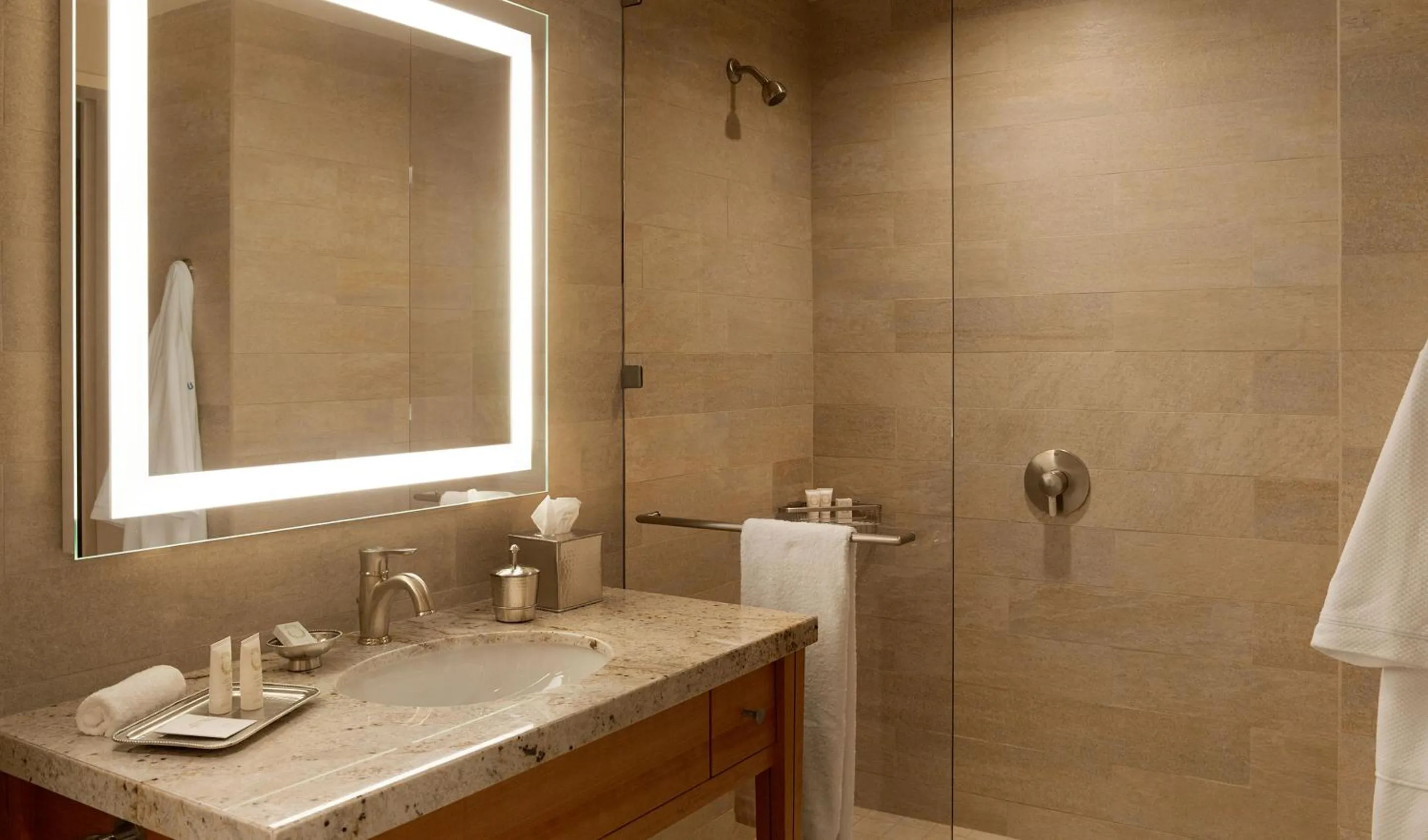 Bathroom in Luskin Hotel