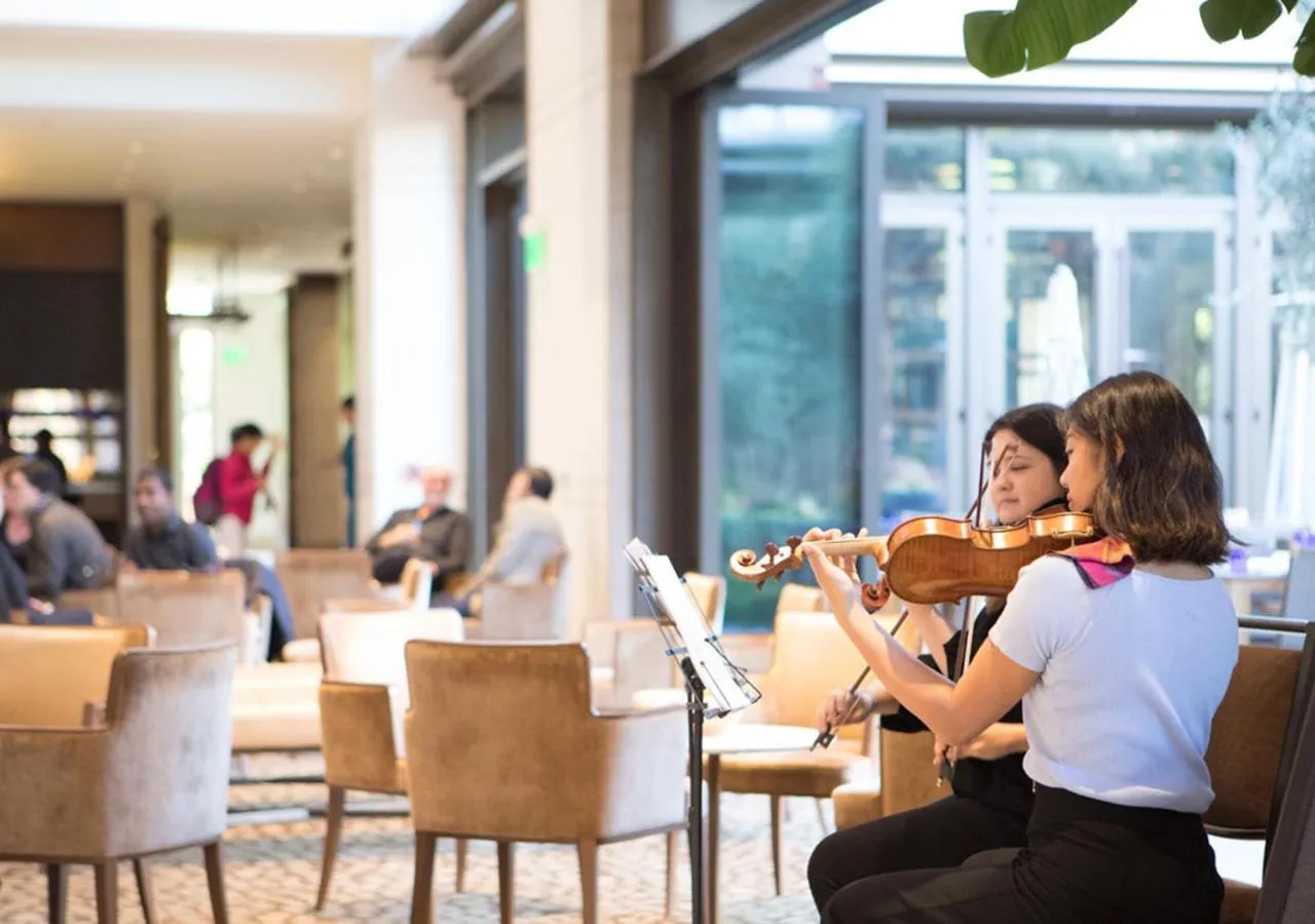 Lounge or bar in Luskin Hotel