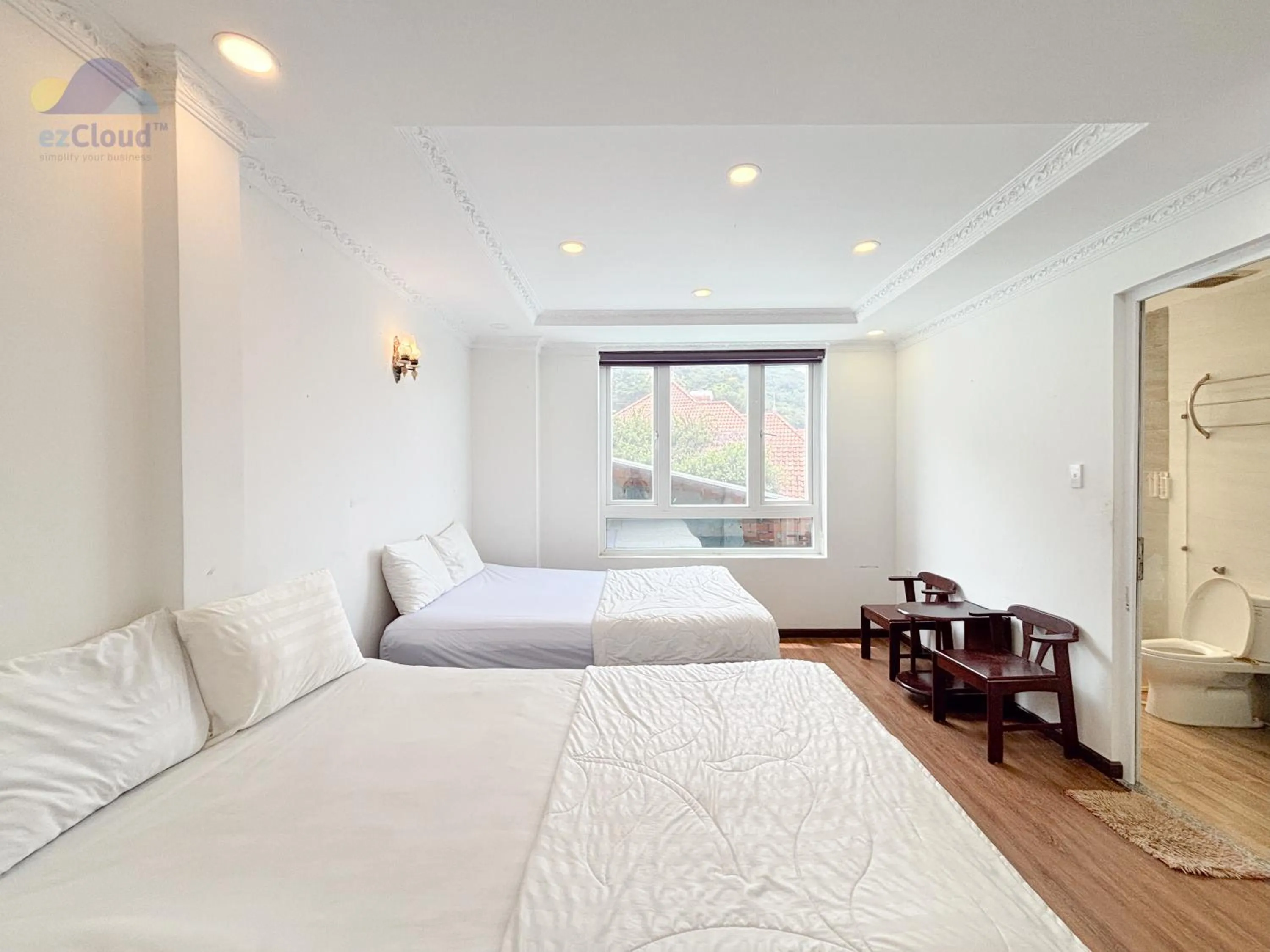 Photo of the whole room, Bed in VUNG TAU LUXURY HOTEL & APARTMENT