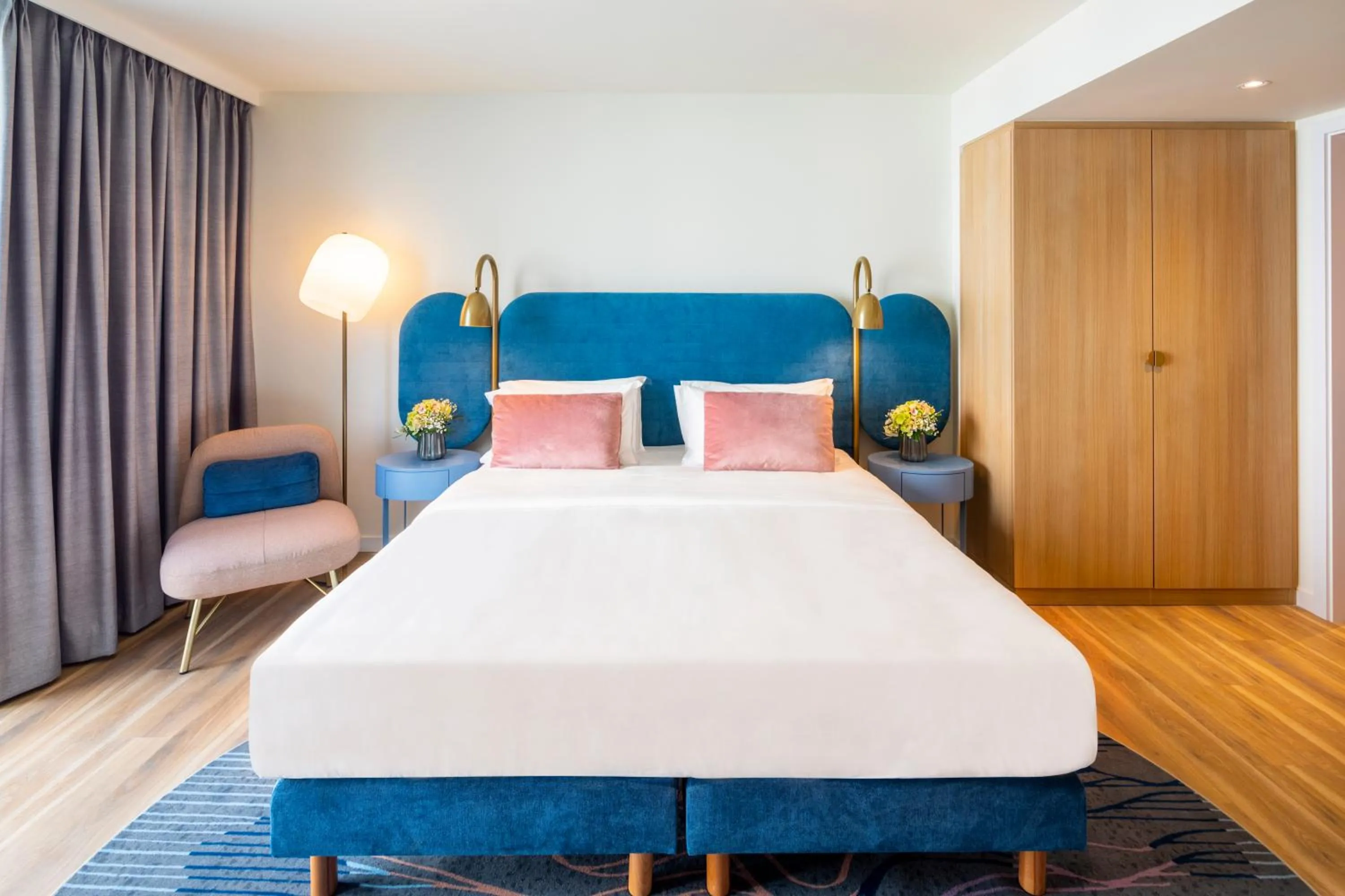 Bed in Capri by Fraser Leipzig