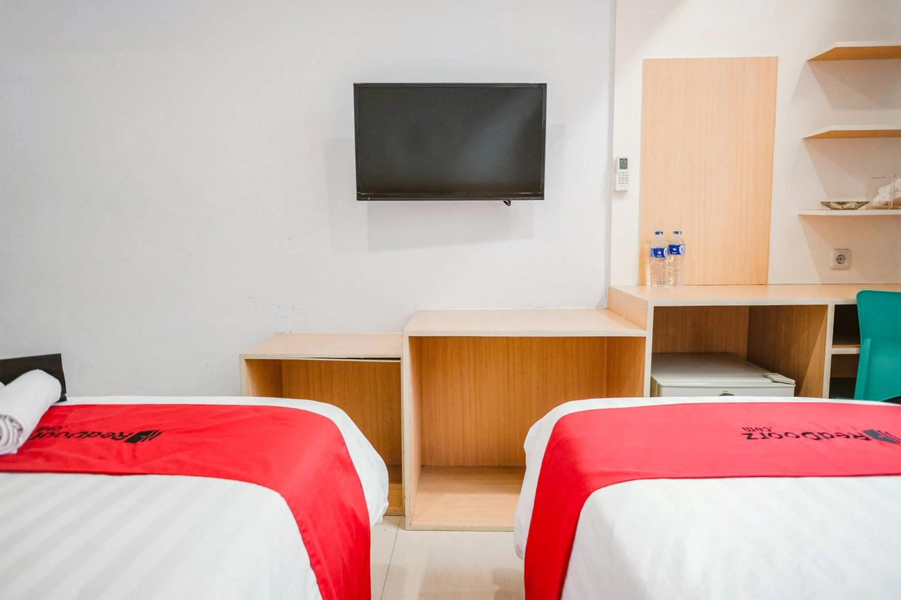 Bedroom, Bed in RedDoorz Premium at Hotel T-ONE Jambi