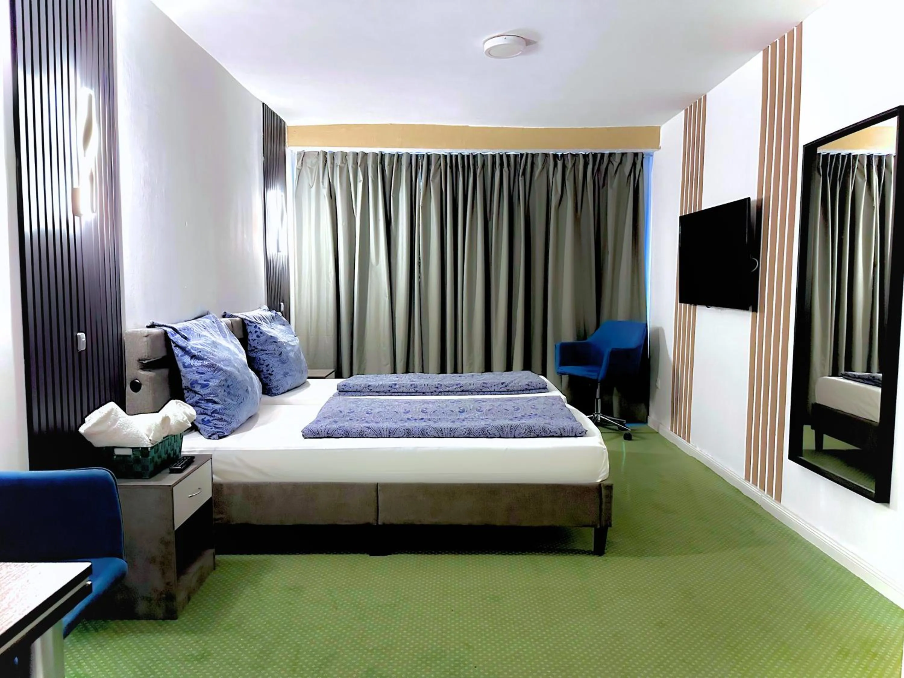 Bed in Hotel Hamburg Inn