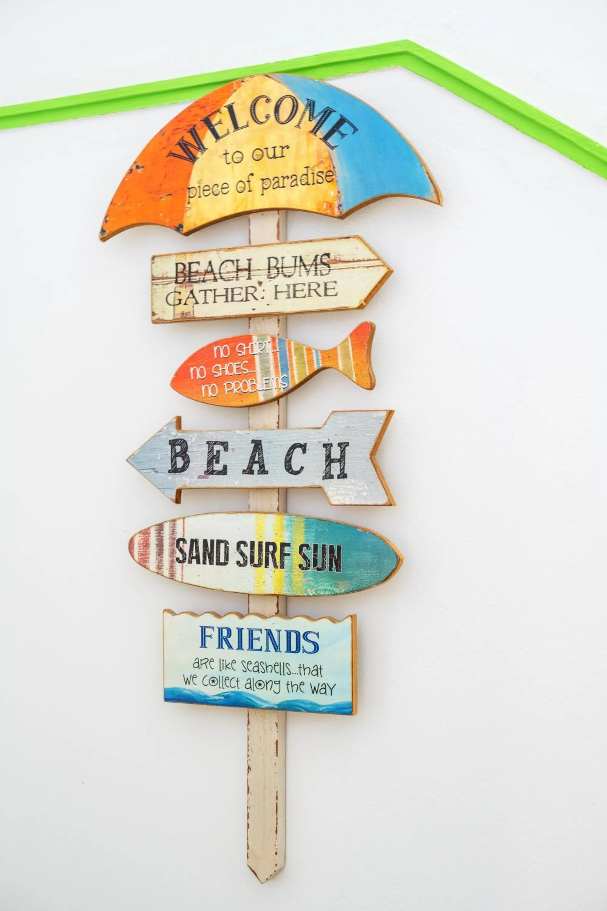 Decorative detail in Dreamers Duplex with Seaview