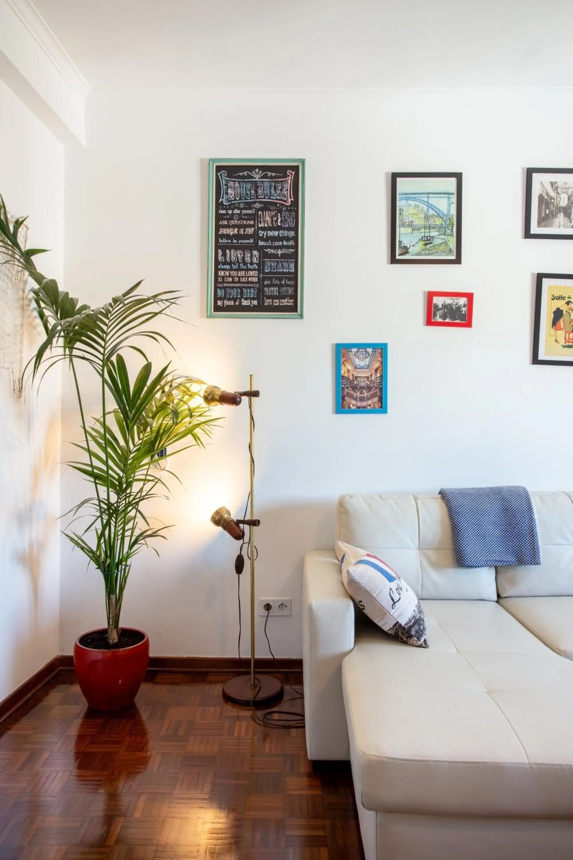 Living room in Dreamers Duplex with Seaview
