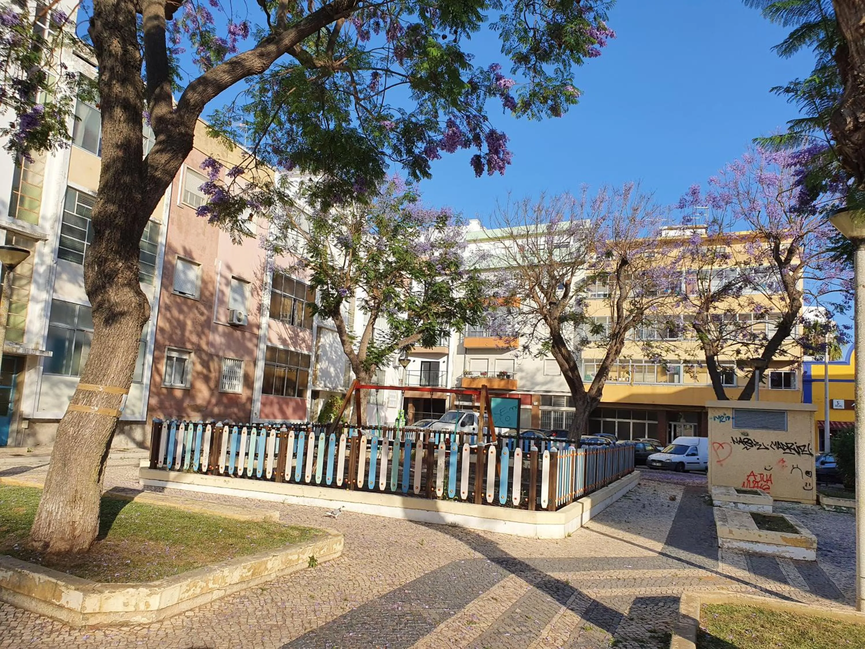 Facade/entrance in Dreamers Duplex with Seaview