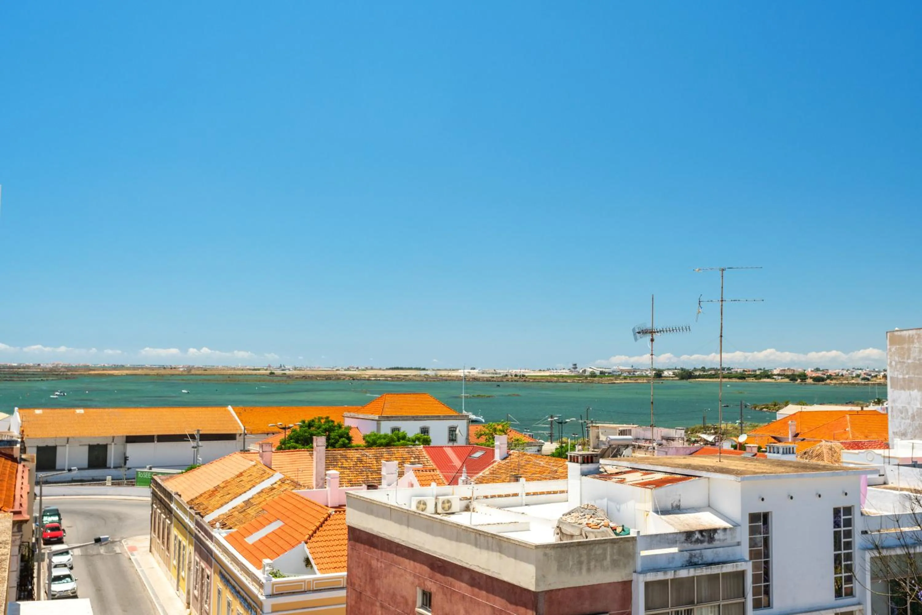 City view in Dreamers Duplex with Seaview