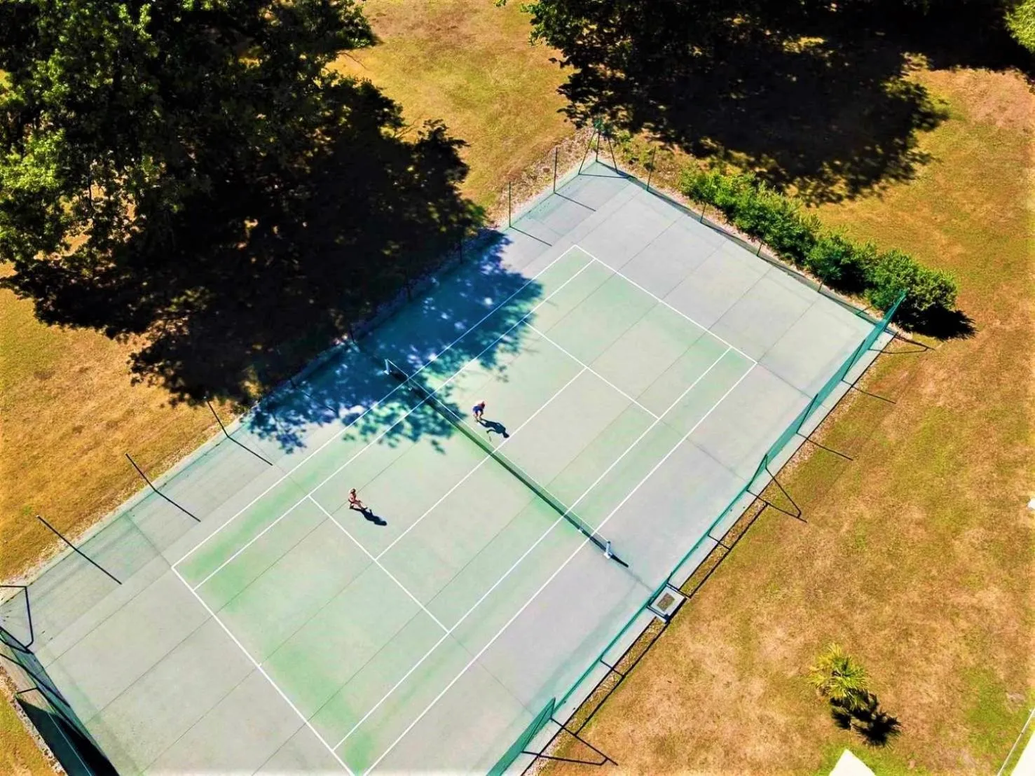Tennis court in Château du Boulay Morin