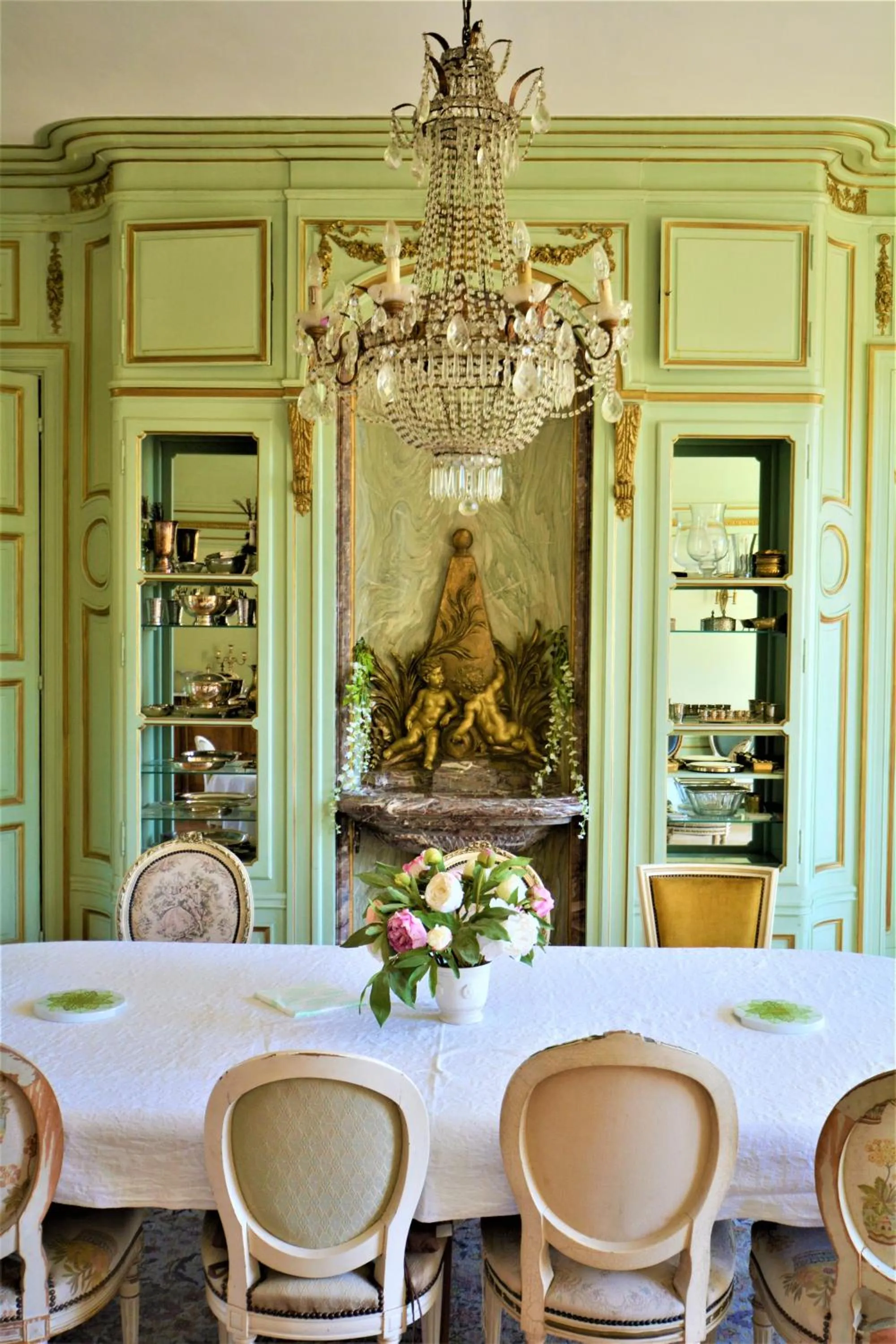 Continental breakfast in Château du Boulay Morin