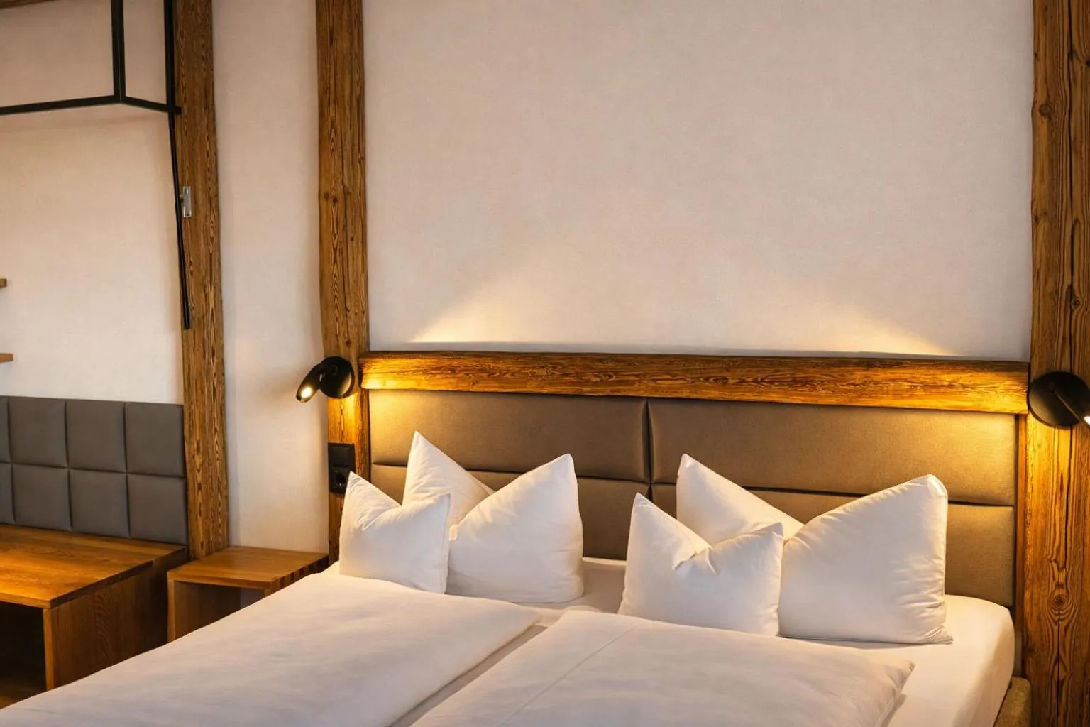 Bed in Hotel Grüner Baum