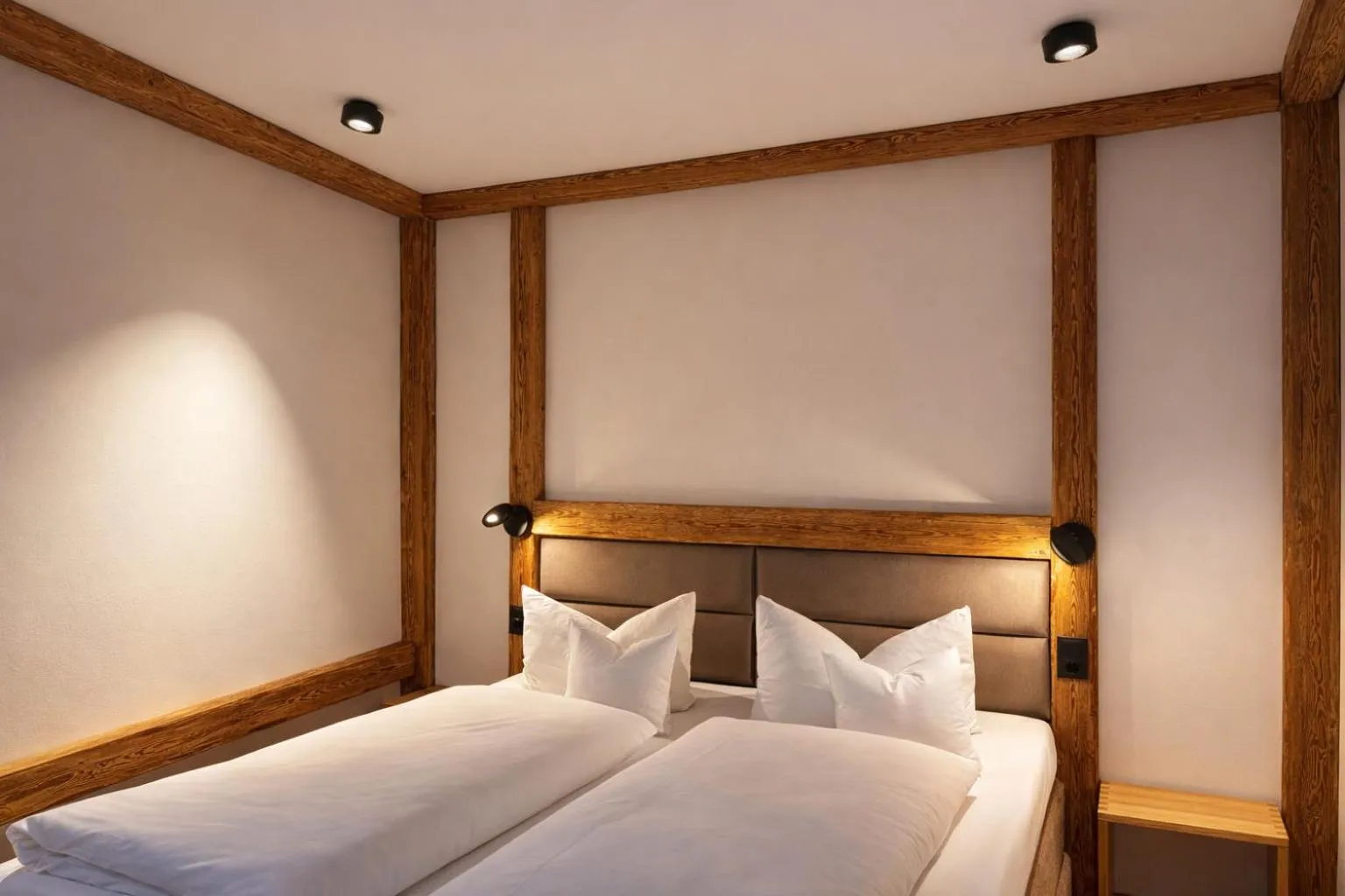 Bed in Hotel Grüner Baum