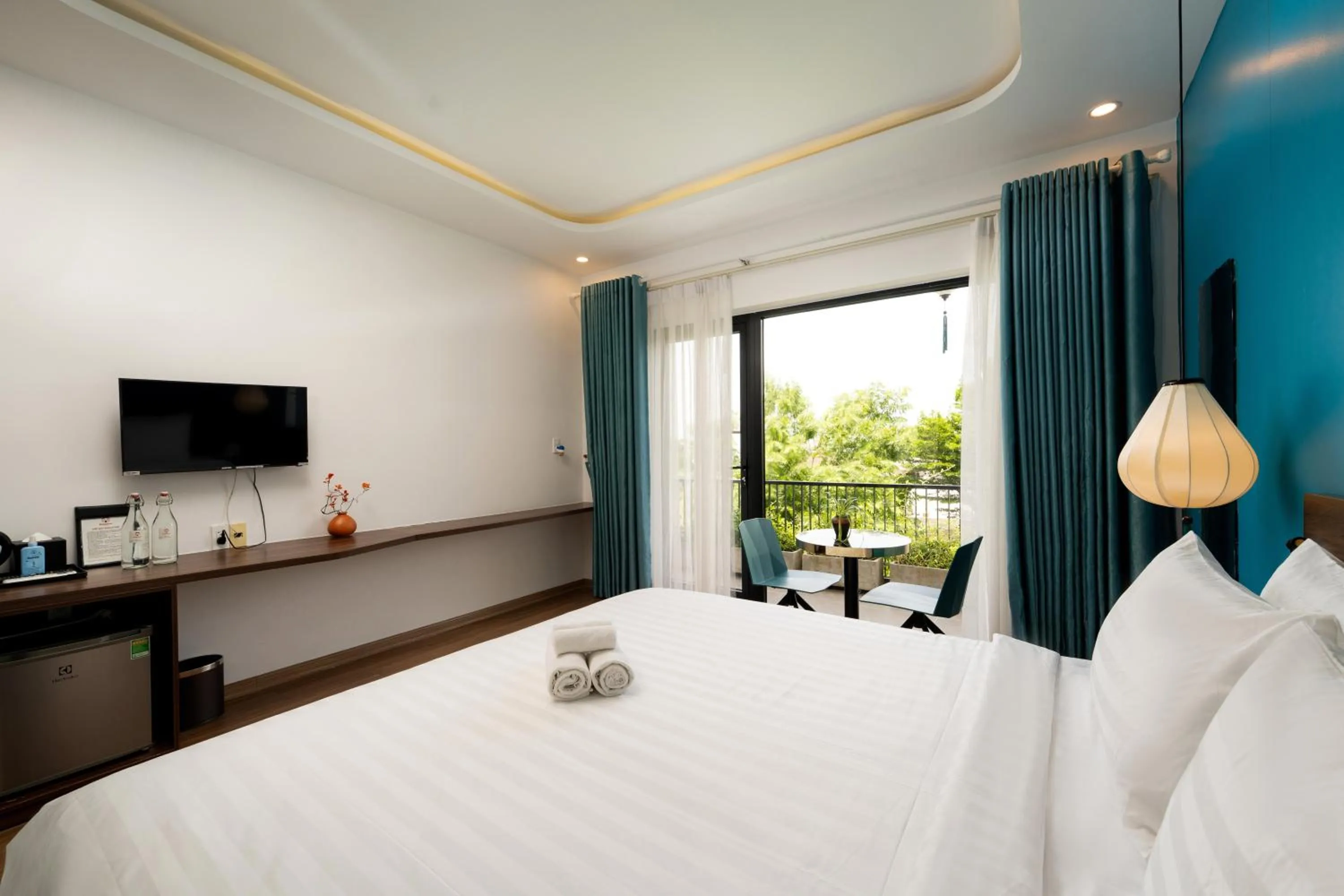 Bed in Hoianese Pool & Sunset Hotel - Cultural Experiential Hotel