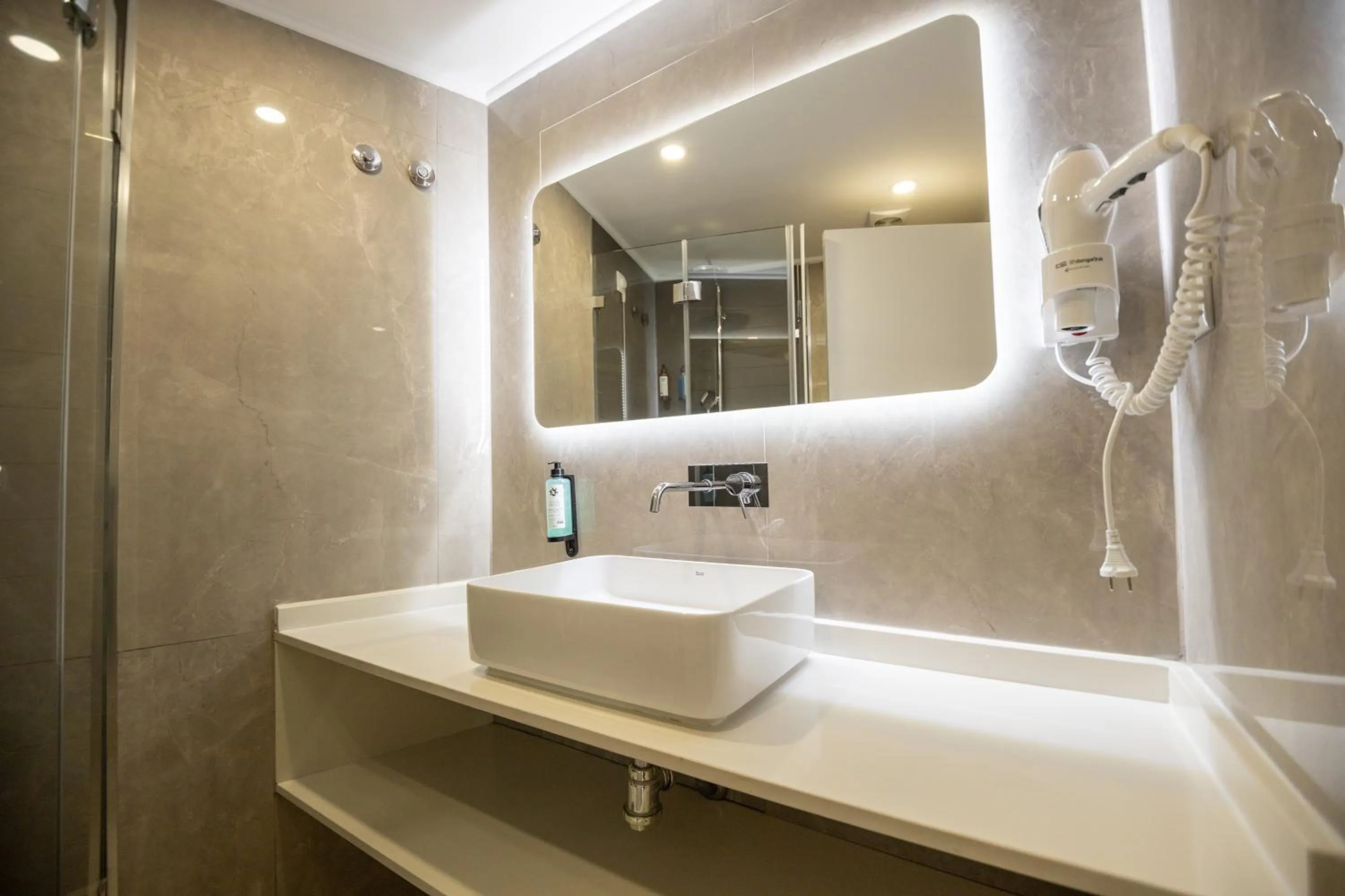 The ICONS Lisbon Hotel