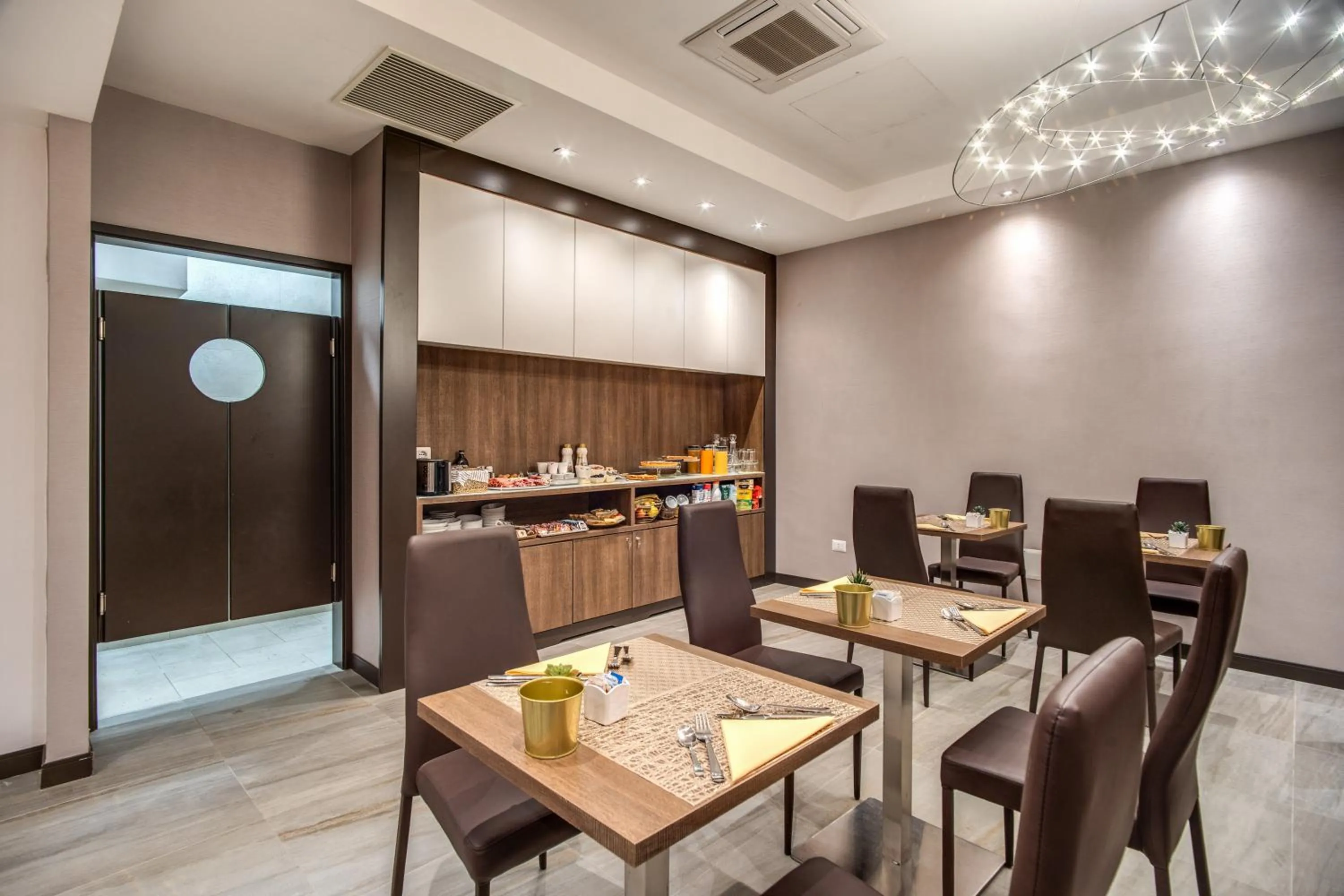 Breakfast in MZ HOTEL