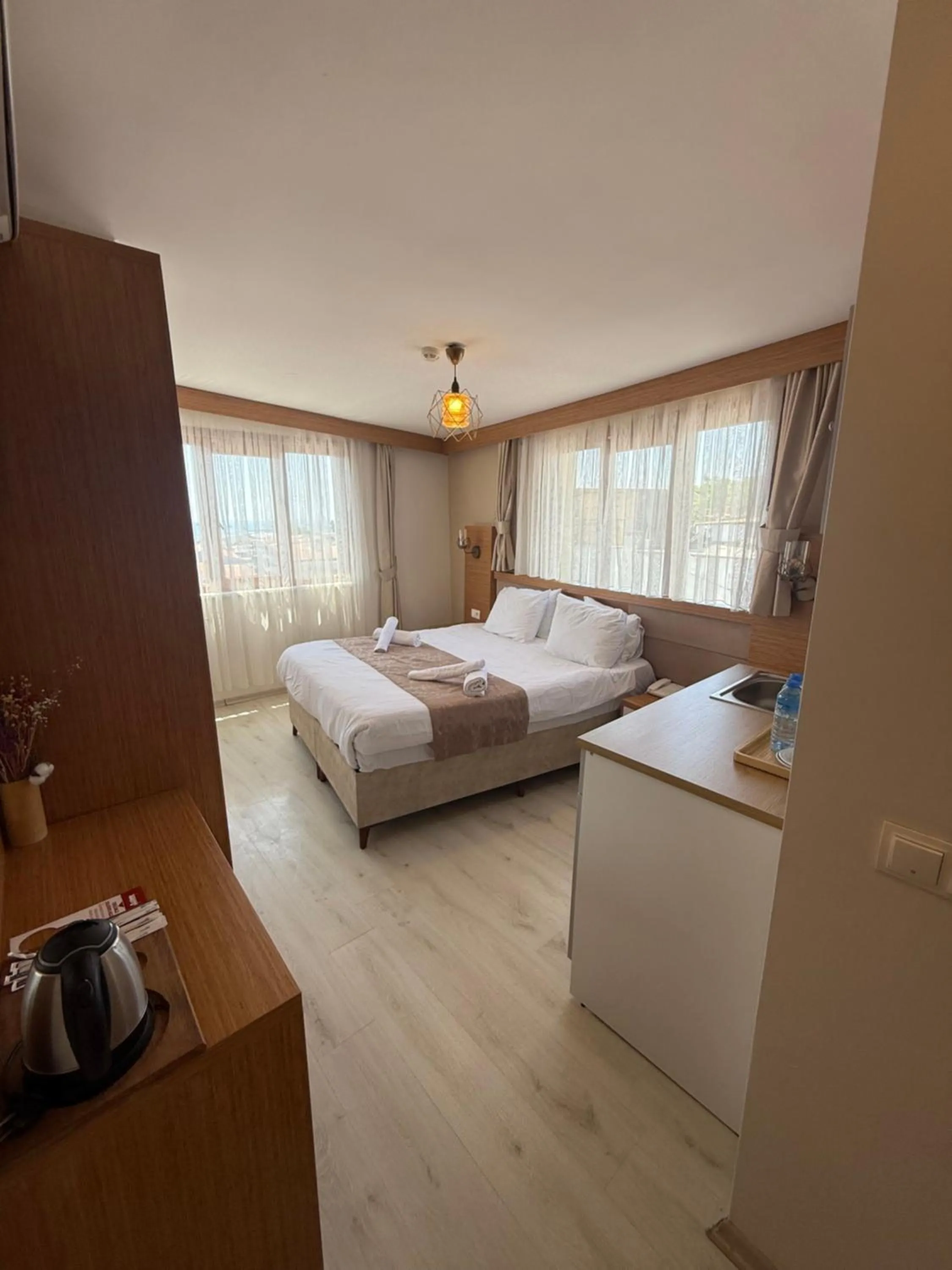 Photo of the whole room, Bed in Zeyn Otel Istanbul