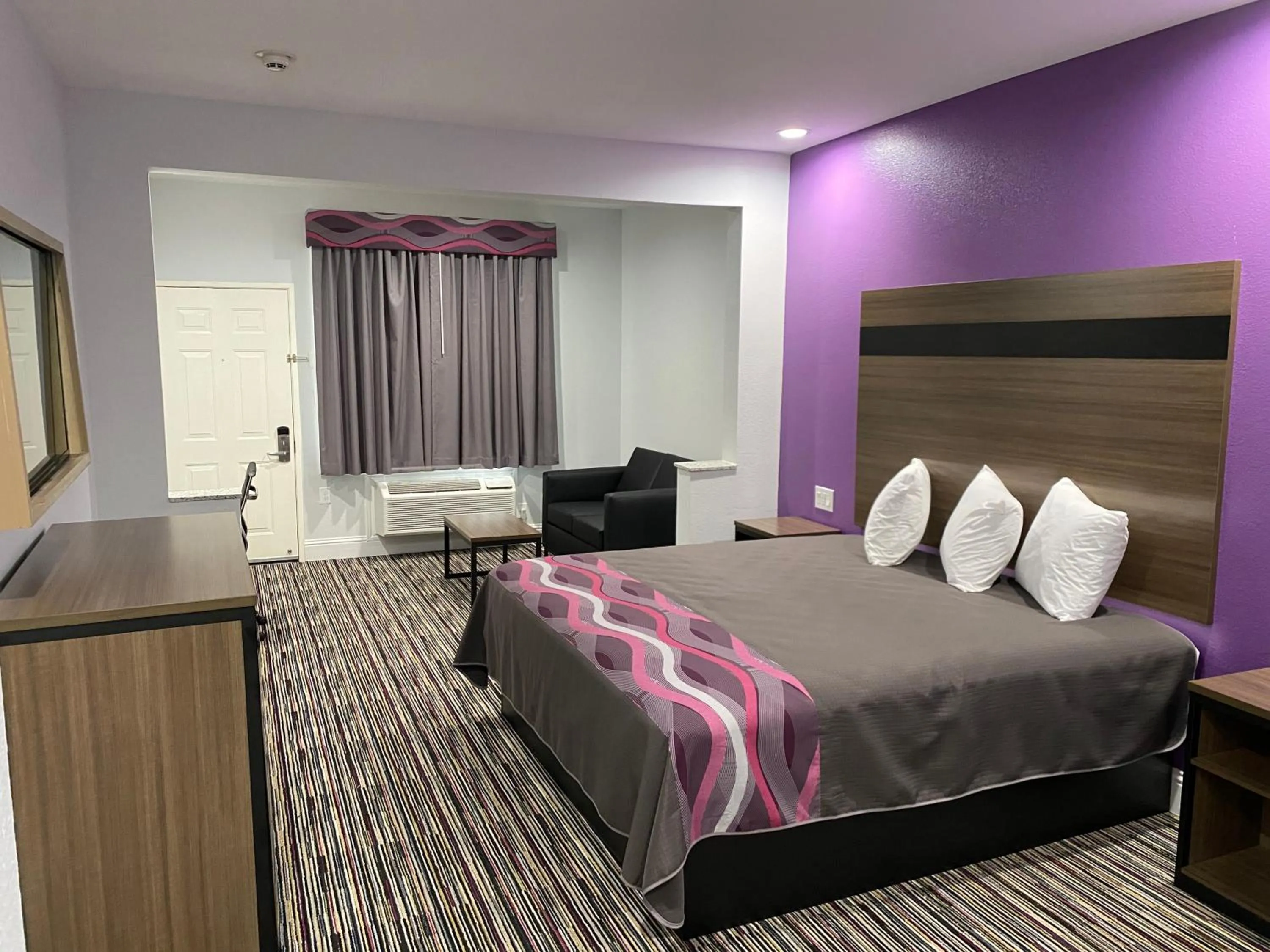 Bed in Palace Inn Crosby