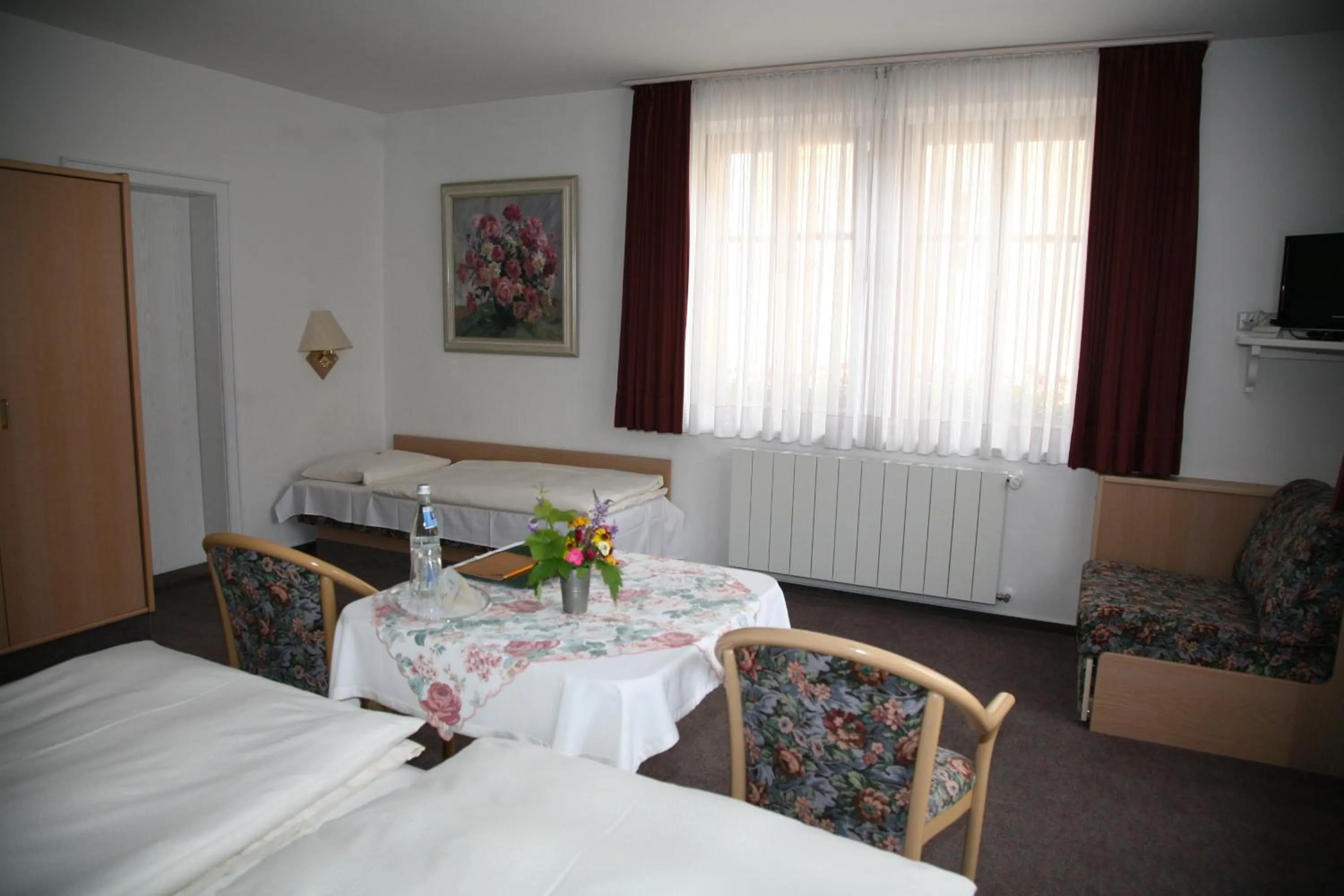 Bedroom, Bed in Glocke Weingut und Hotel