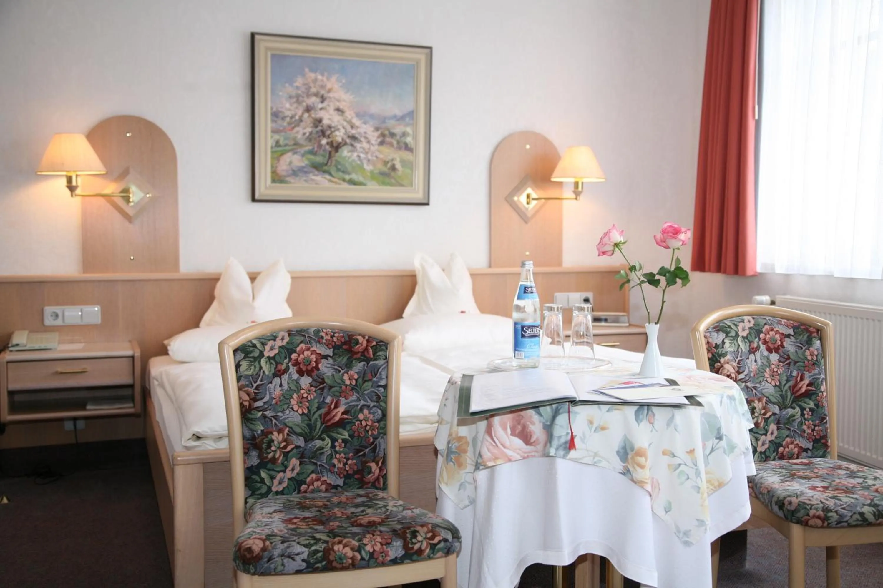 Photo of the whole room in Glocke Weingut und Hotel