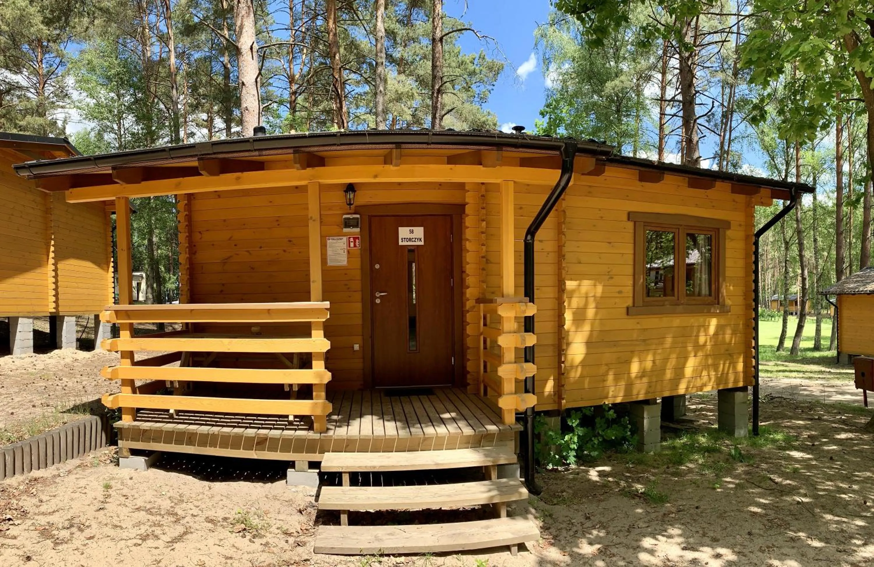 Property building in Ośrodek Wypoczynkowy Jeziornik