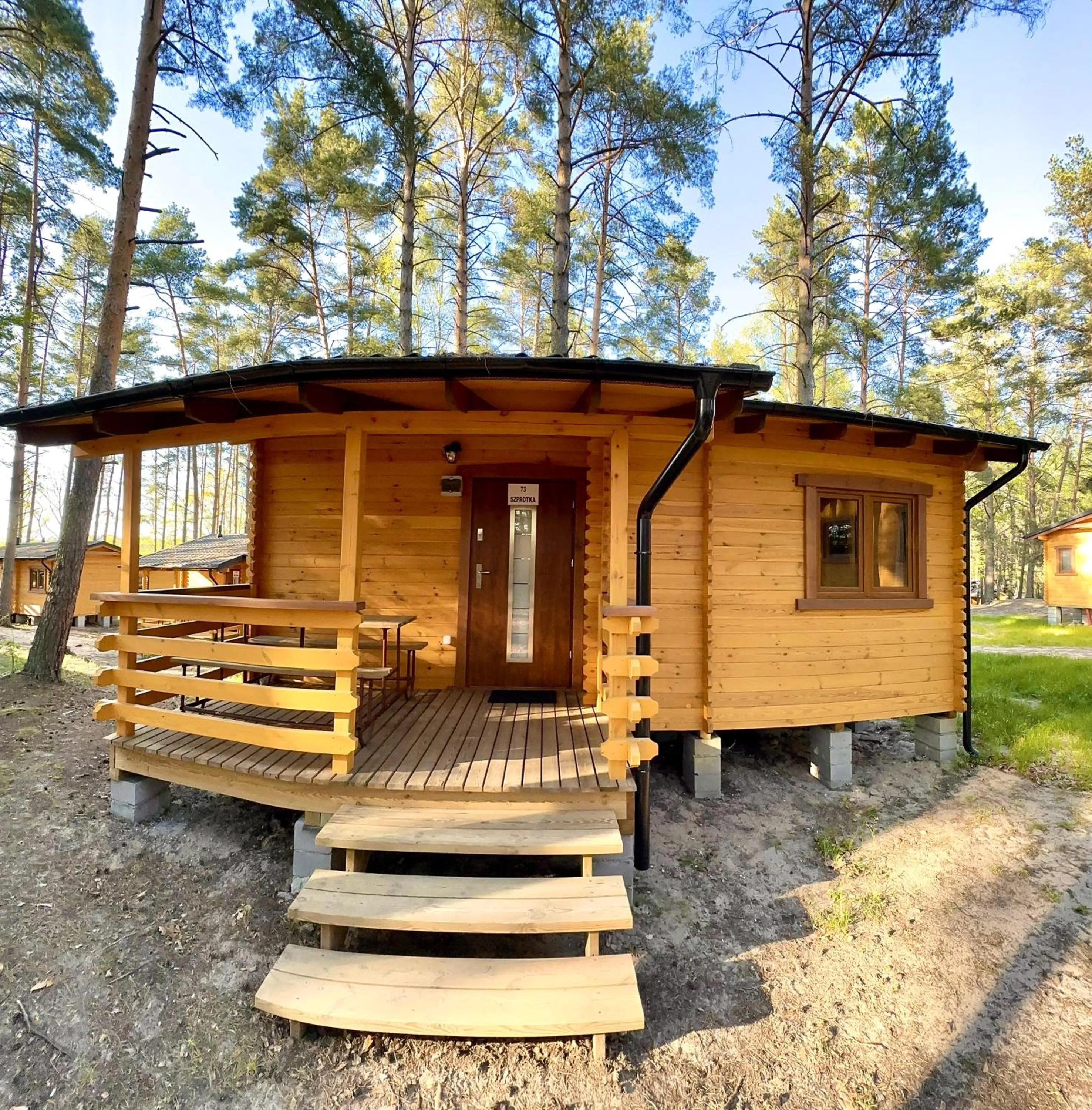 Property building in Ośrodek Wypoczynkowy Jeziornik
