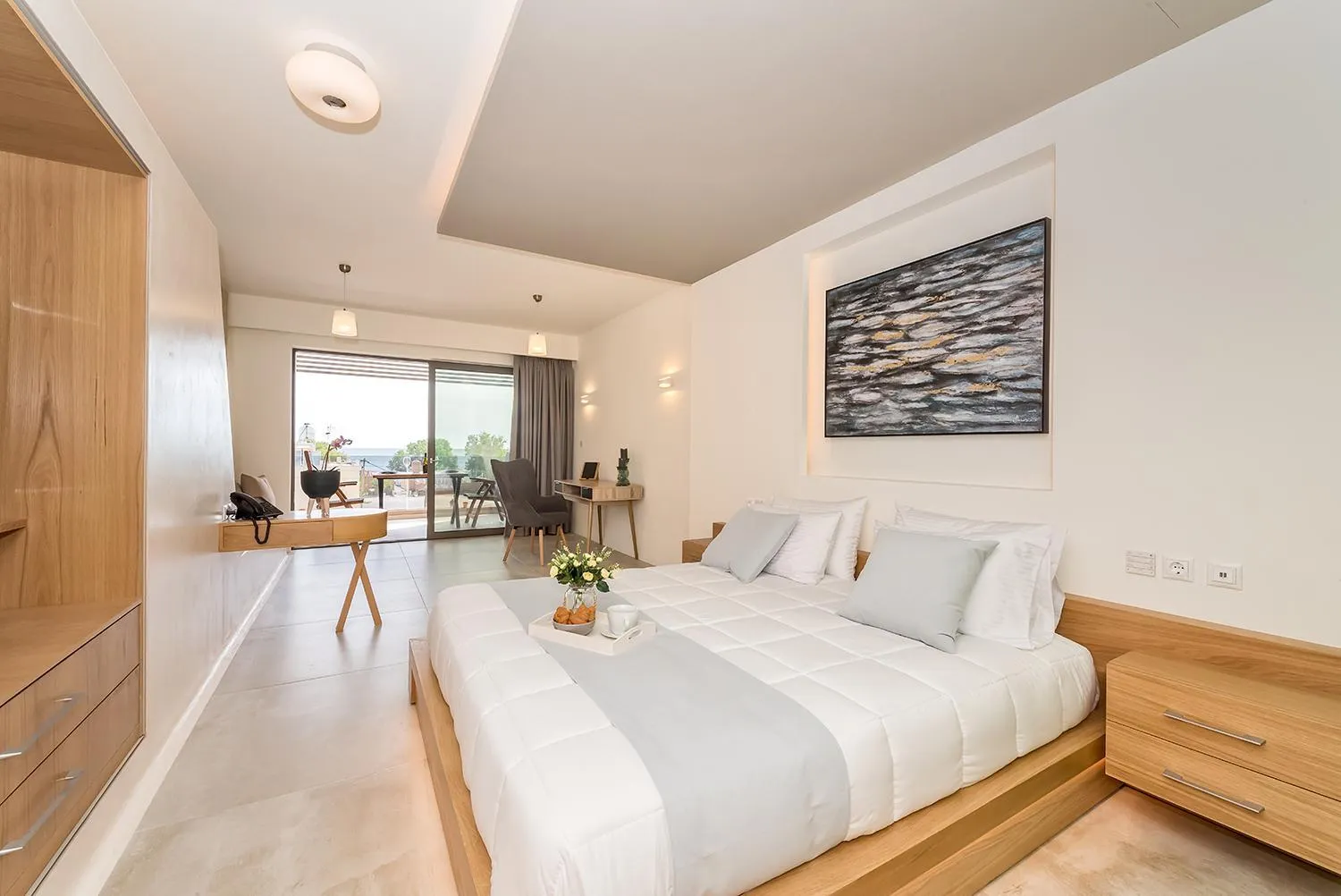 Shower, Bed in Lilium Luxury Suites