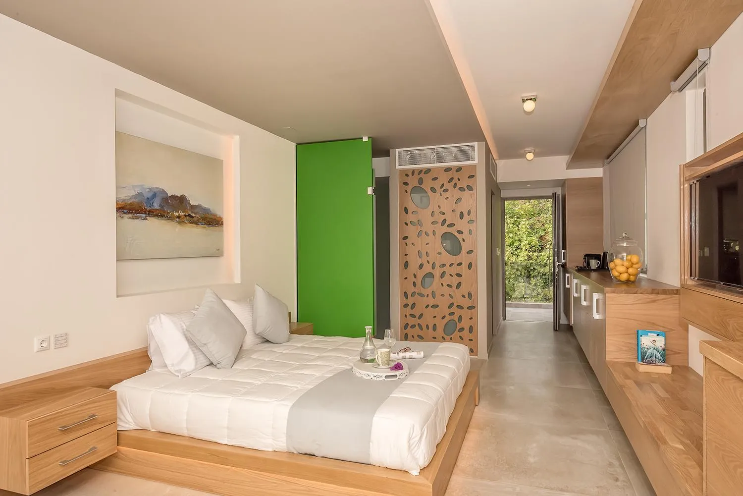 Shower, Bed in Lilium Luxury Suites