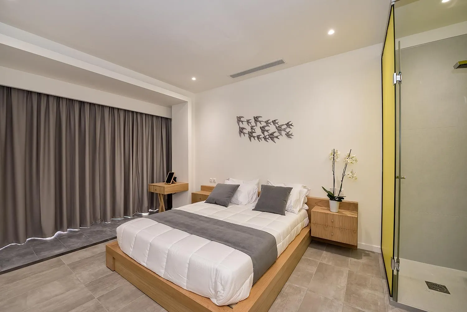 Shower, Bed in Lilium Luxury Suites