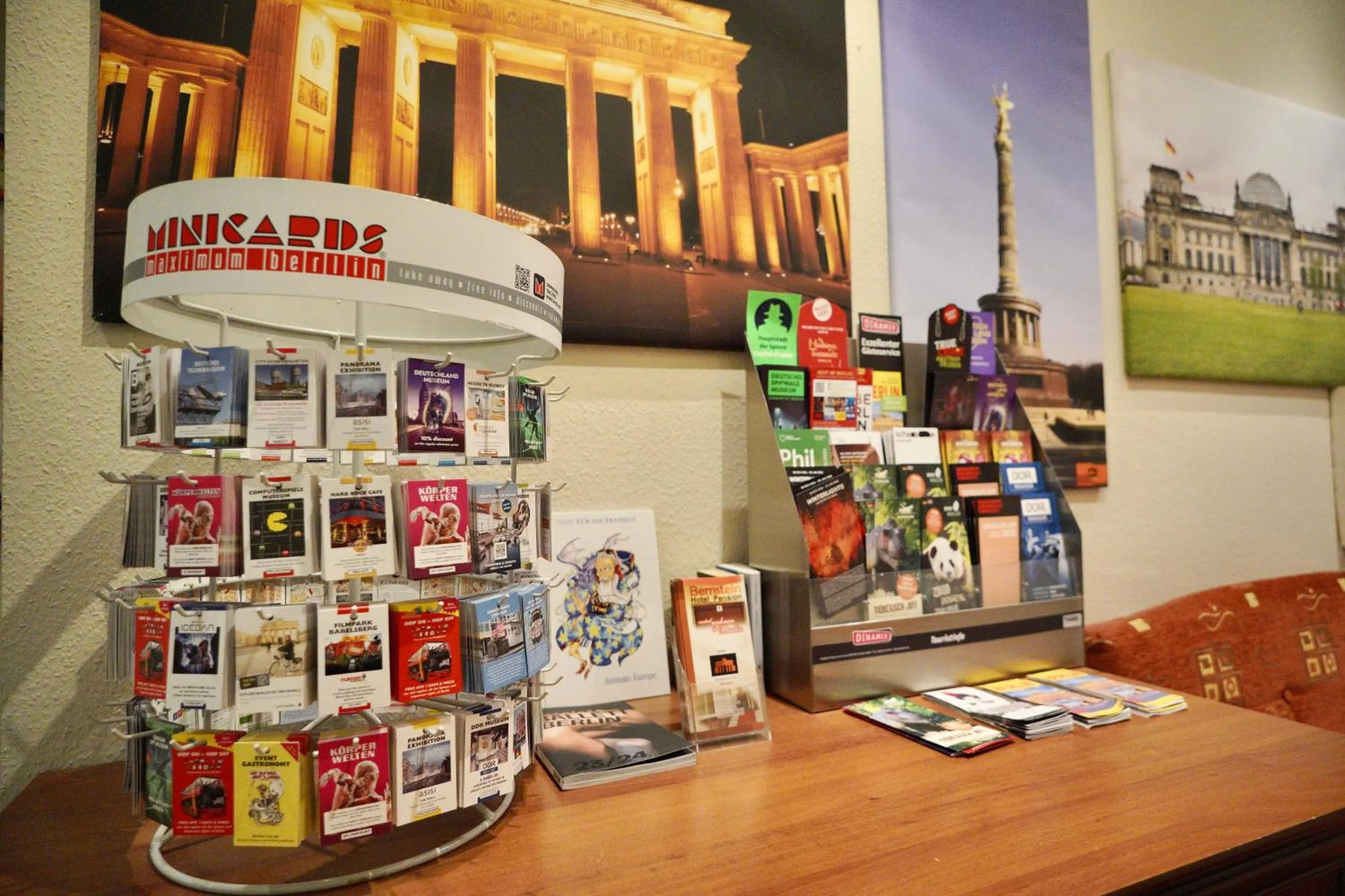 Lobby or reception in Hotel Pension Bernstein am Kurfürstendamm