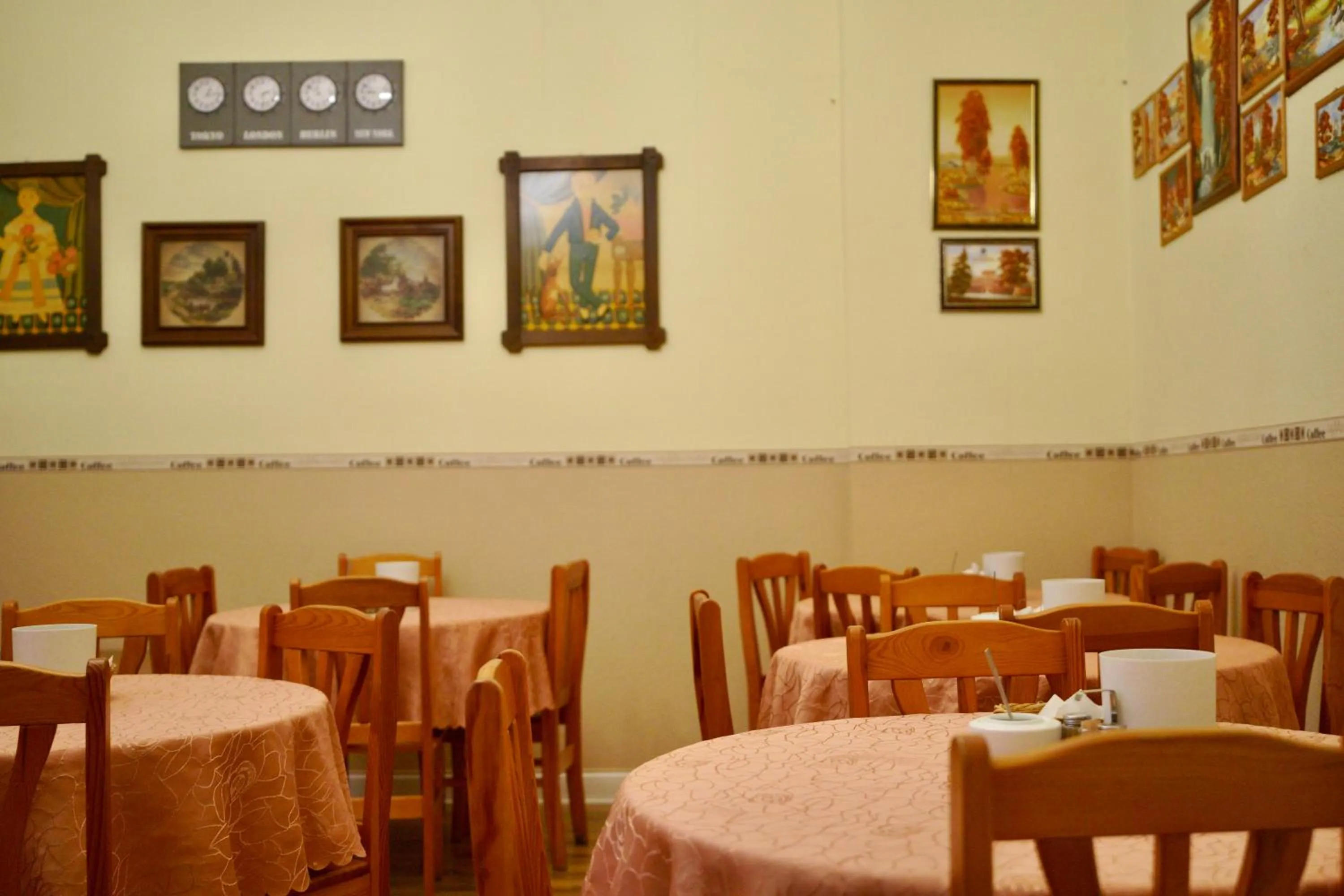 Buffet breakfast in Hotel Pension Bernstein am Kurfürstendamm