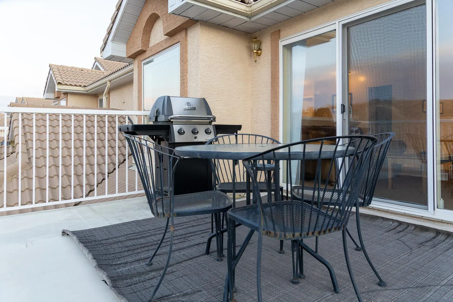 Property building in Paradise Canyon Golf Resort - Luxury Condo U401