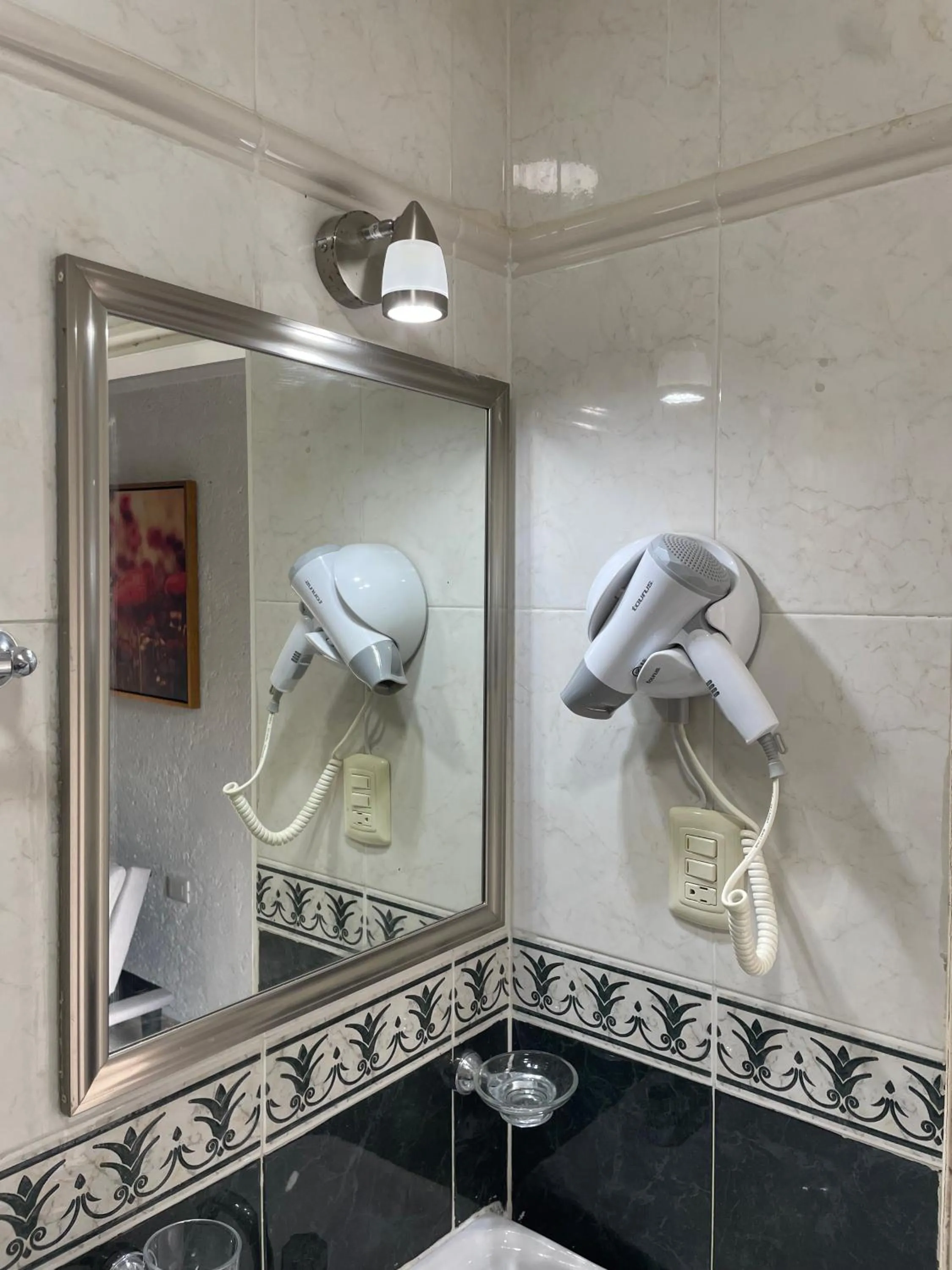 Bathroom in Hotel Dos Mundos, Isla Cozumel