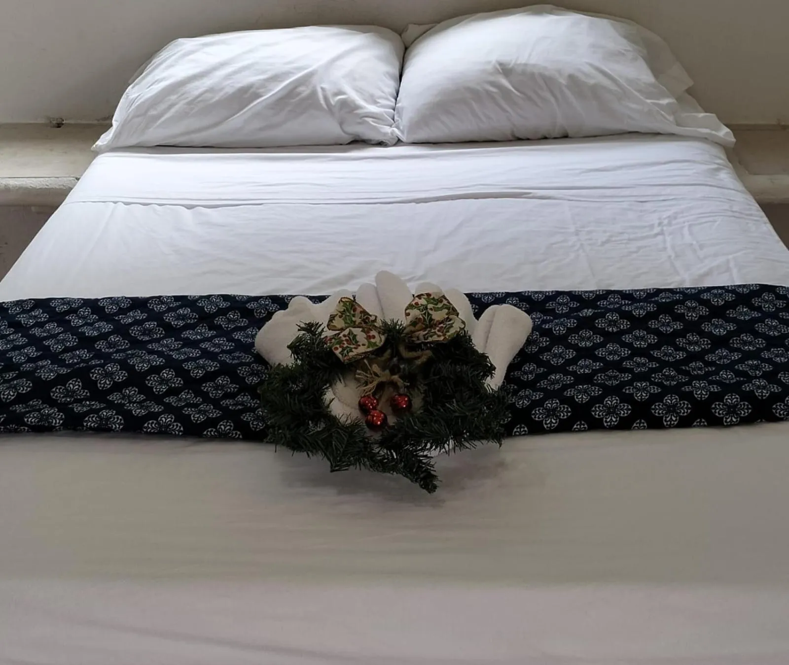 Bed in Hotel Dos Mundos, Isla Cozumel