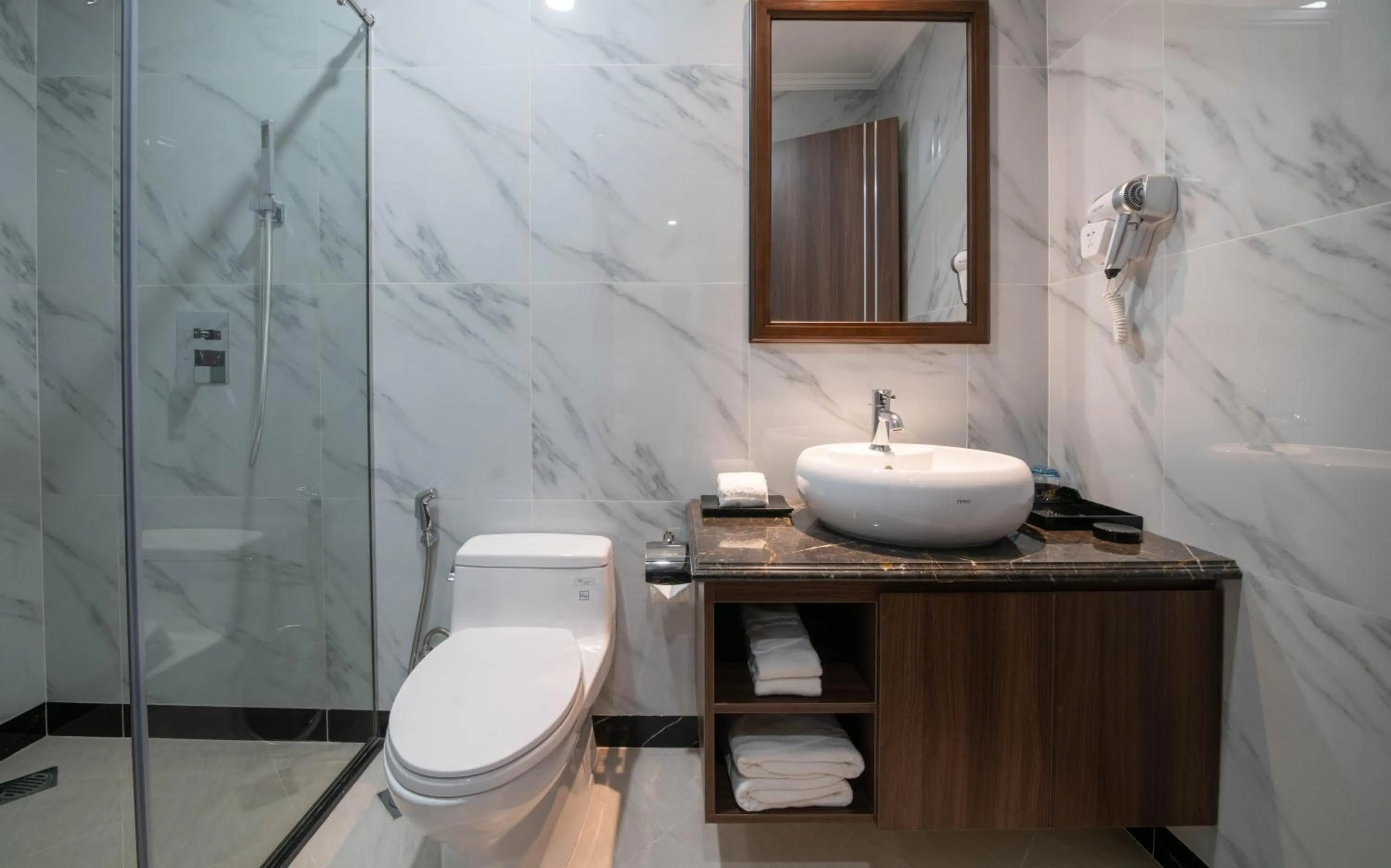 Bathroom in Hillary Hanoi Hotel