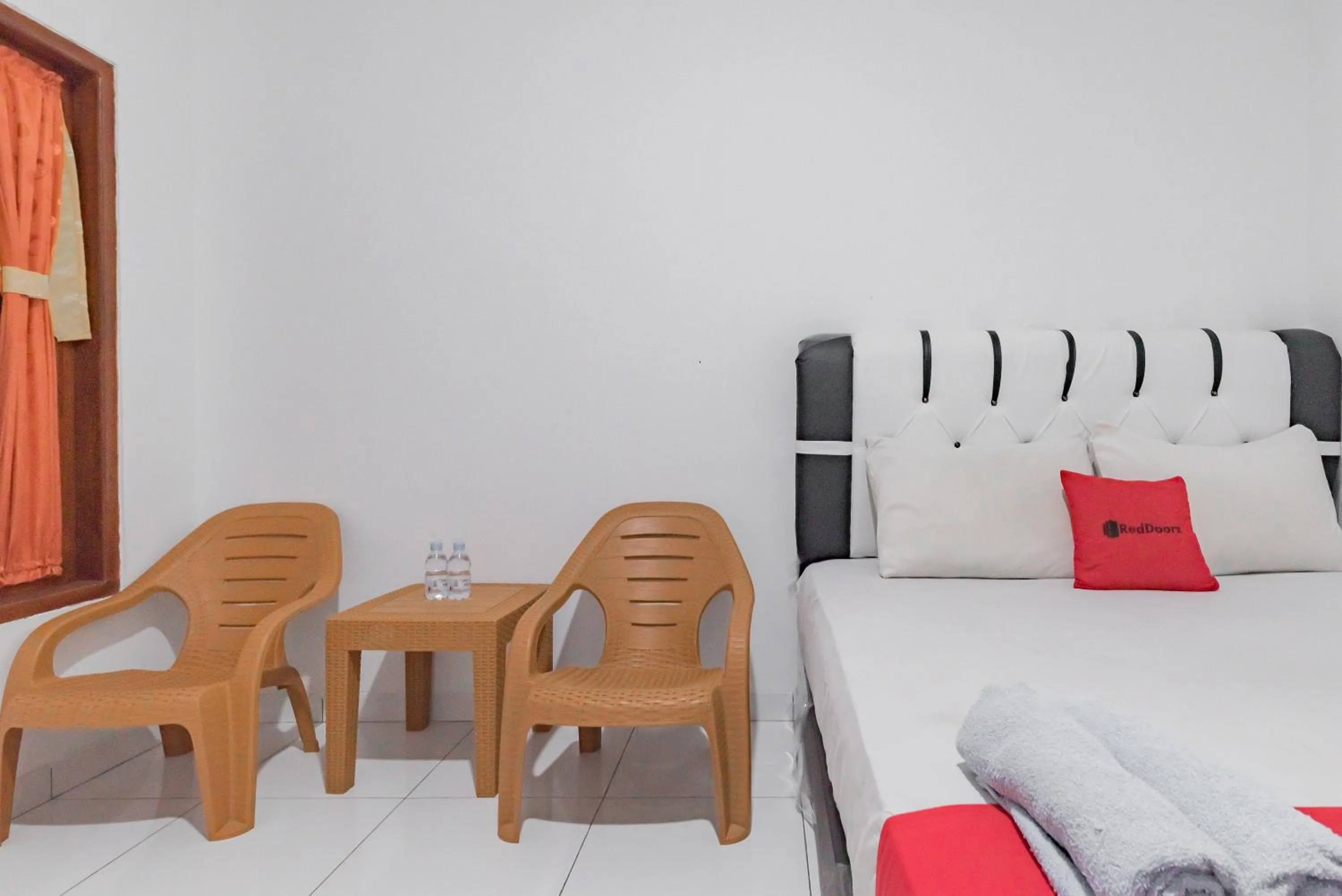 Bed in RedDoorz @ Geopark Ciletuh Sukabumi