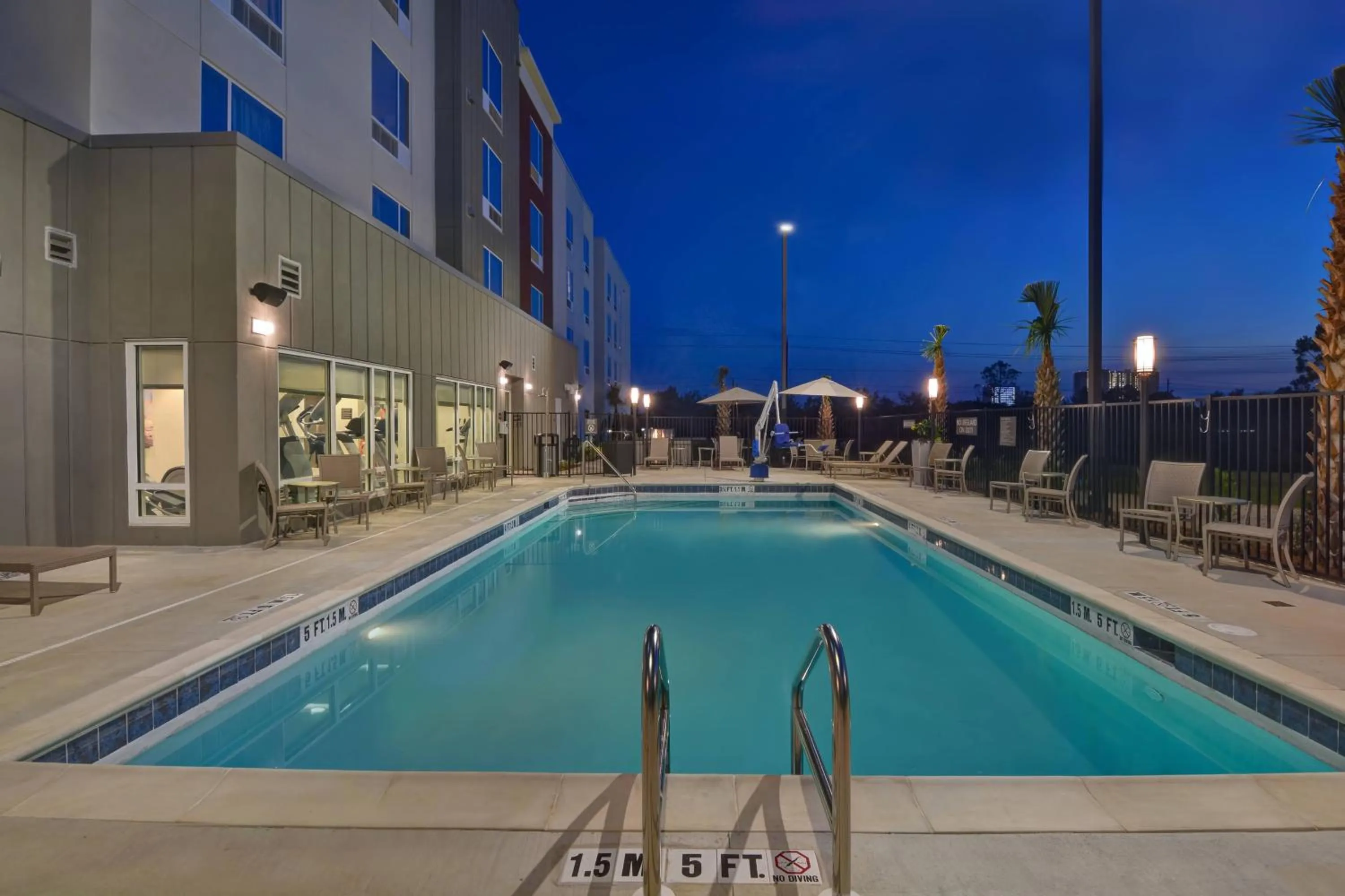 Swimming pool in TownePlace Suites by Marriott Panama City Beach Pier Park