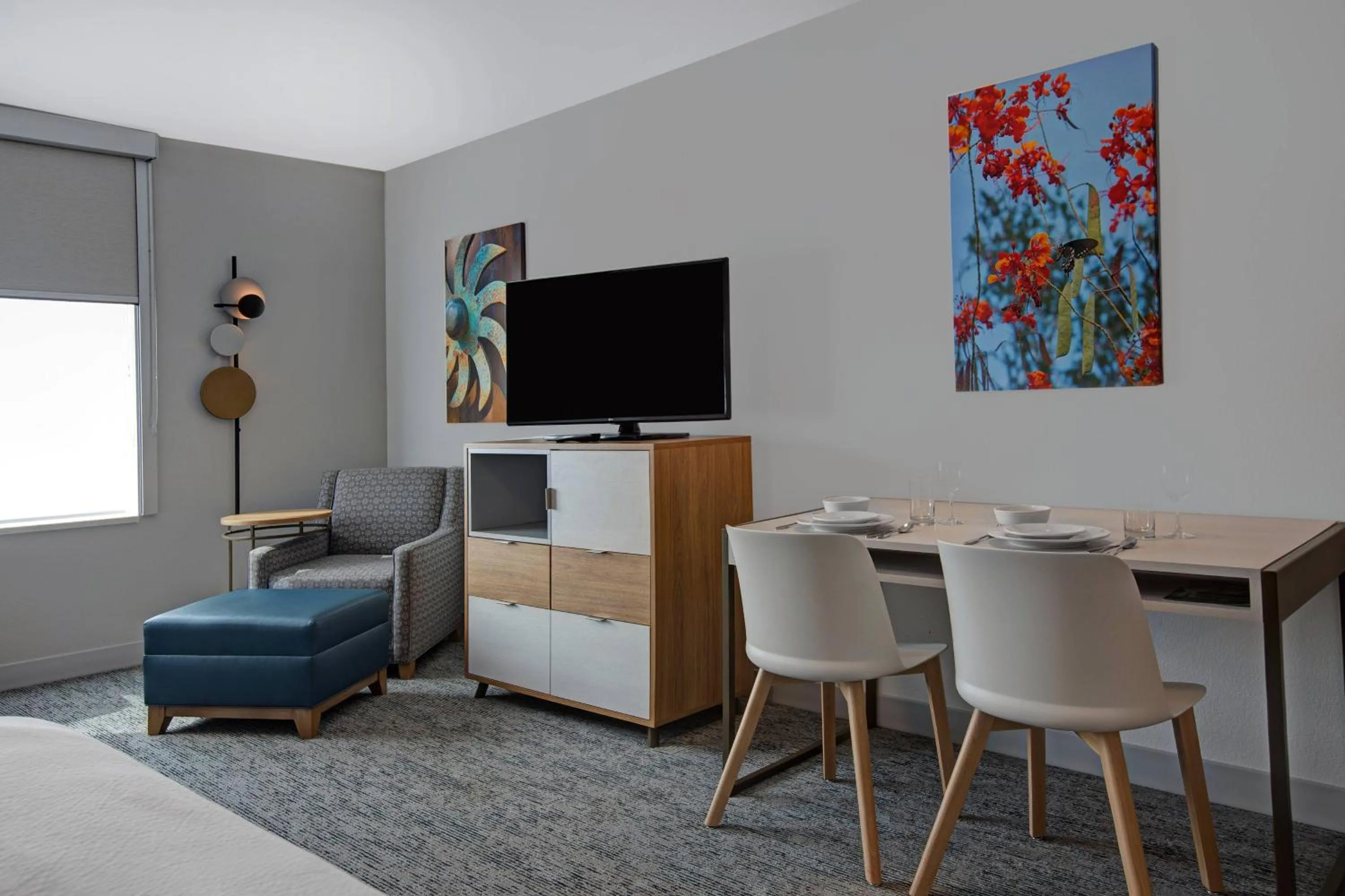 Lounge or bar, Bed in TownePlace Suites by Marriott Phoenix Glendale Sports & Entertainment District