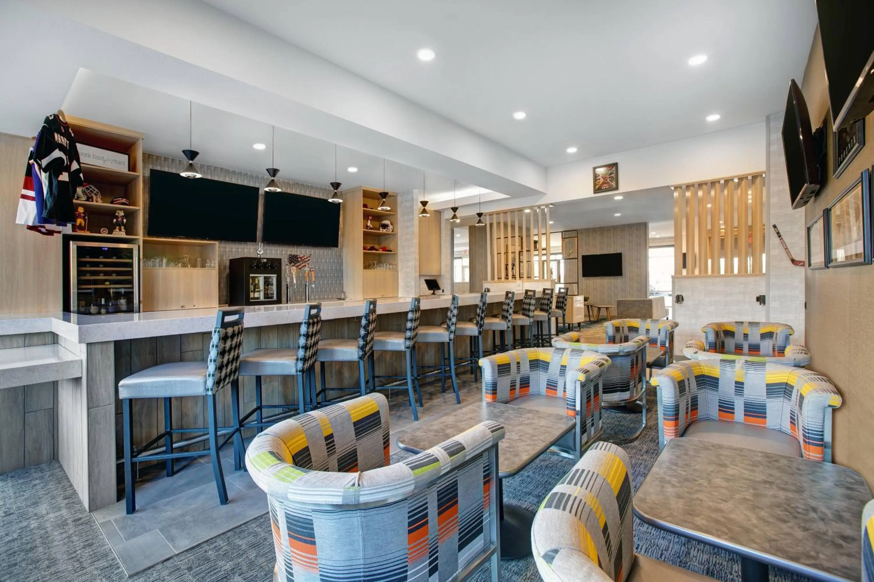 Lounge or bar in TownePlace Suites by Marriott Phoenix Glendale Sports & Entertainment District