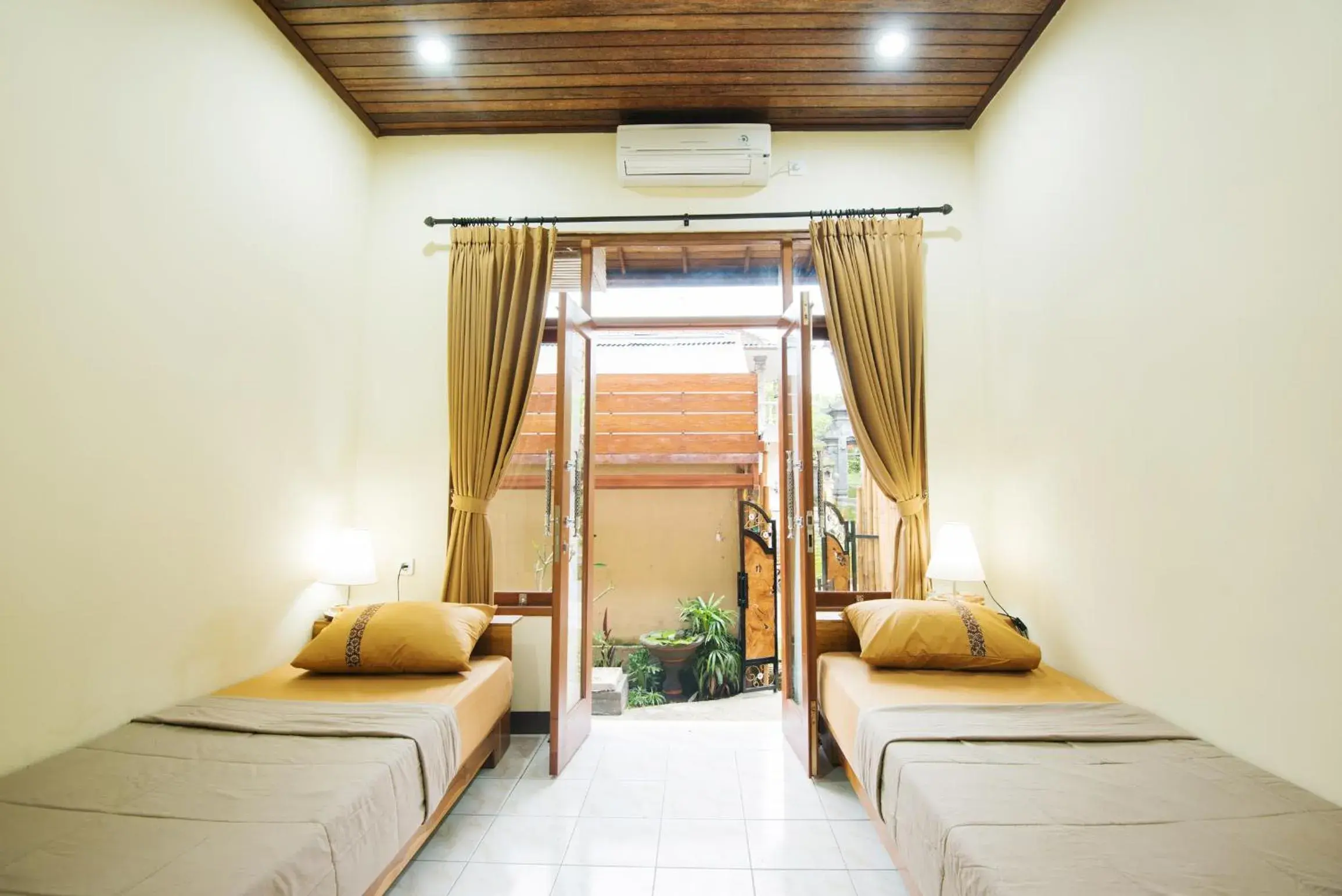 Standard Double or Twin Room in Bulan Bali Guest House Standard Double or Twin Room in Bulan Bali Guest House