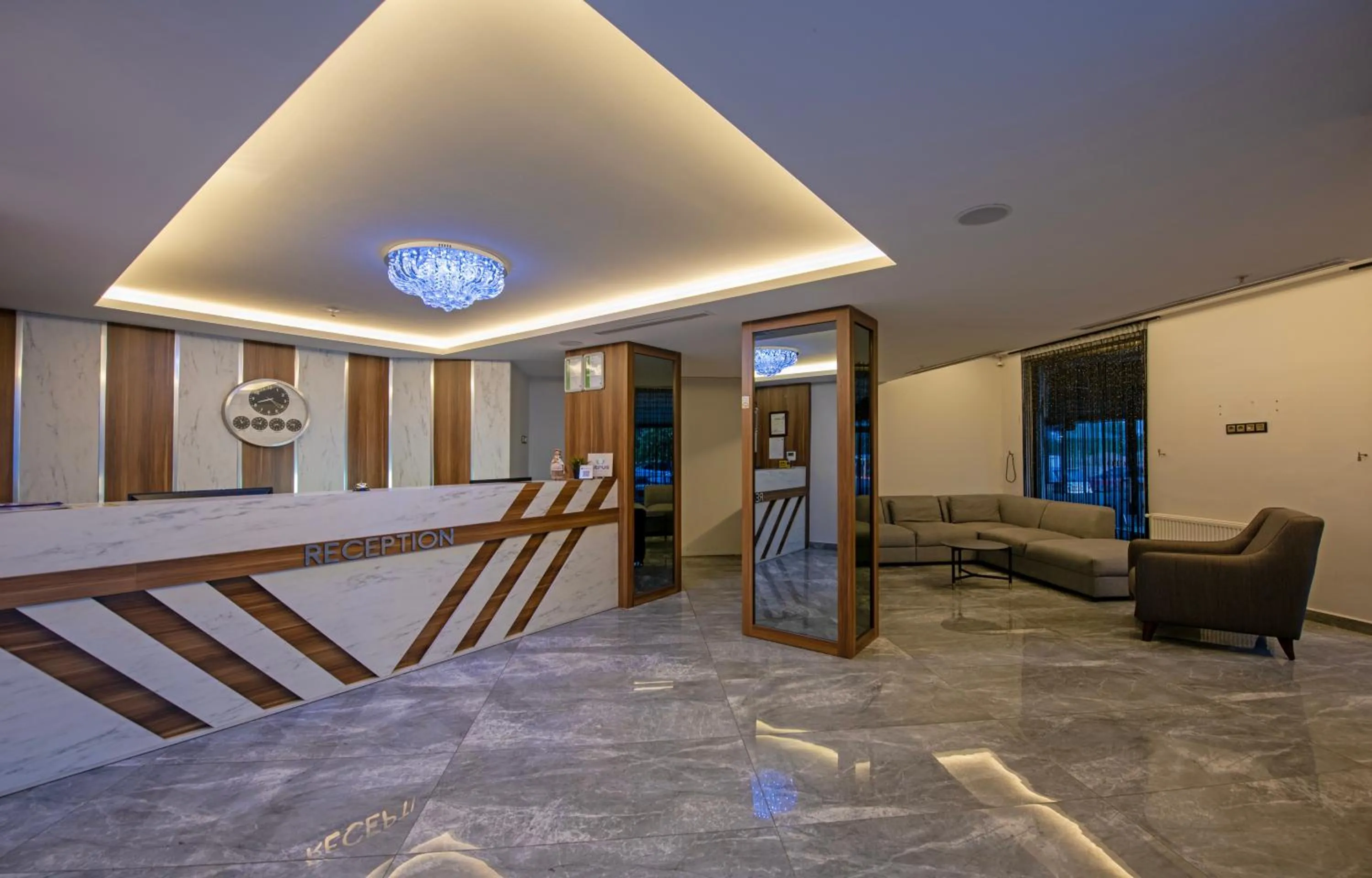 Lobby or reception in Citrus Park Hotel