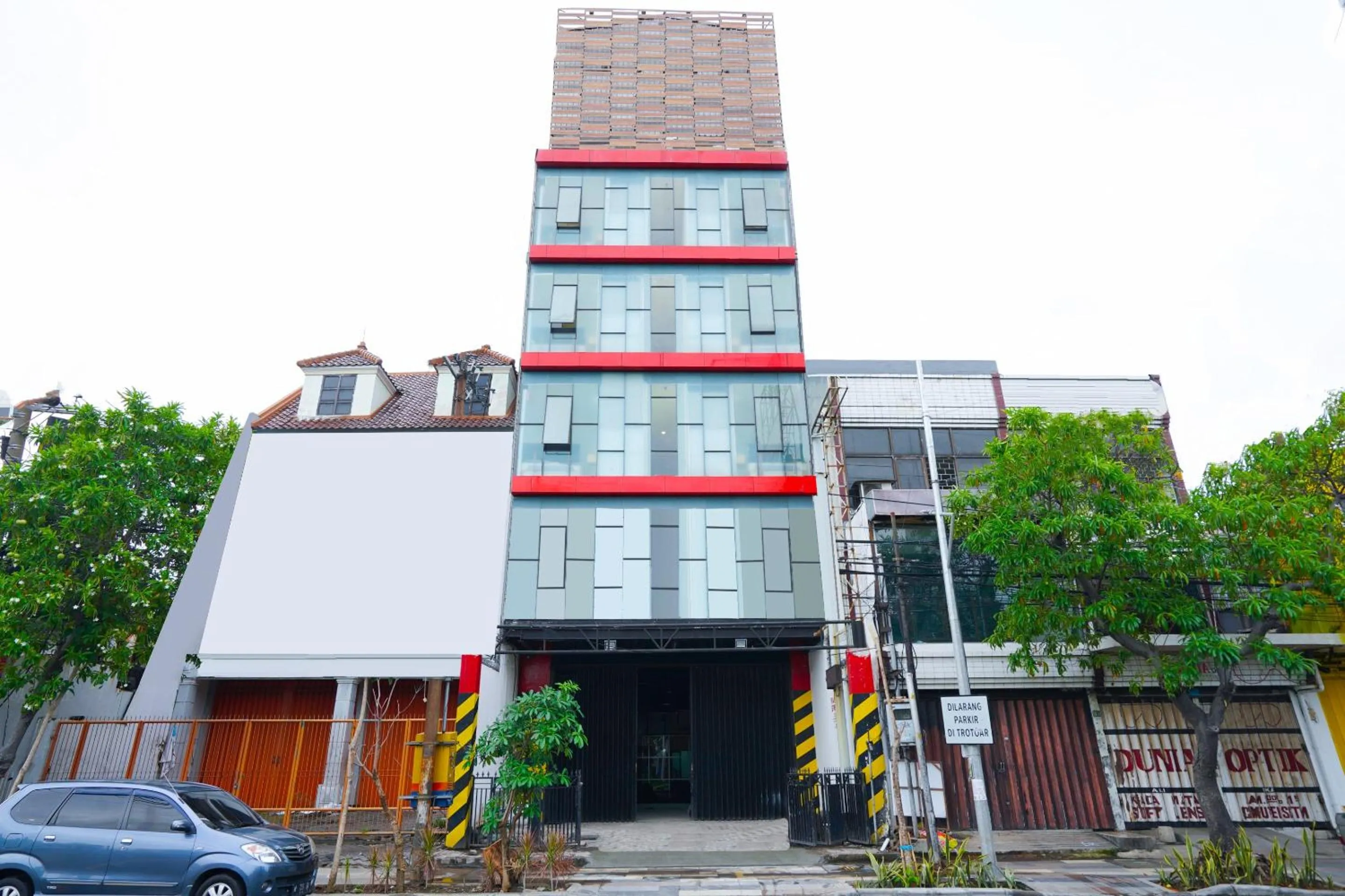 Facade/entrance in Flagship 3688 Pot Art