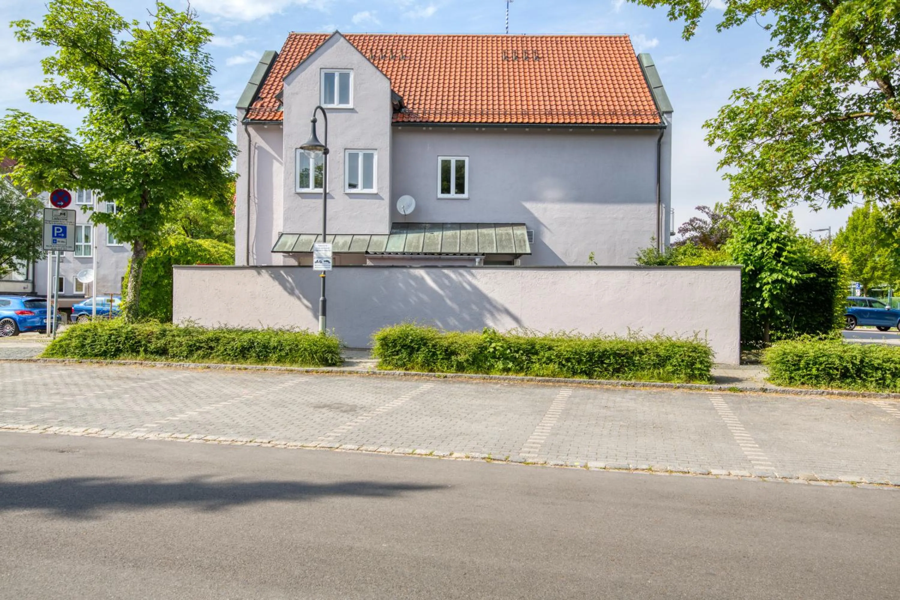 Property building in Limehome Garching bei München