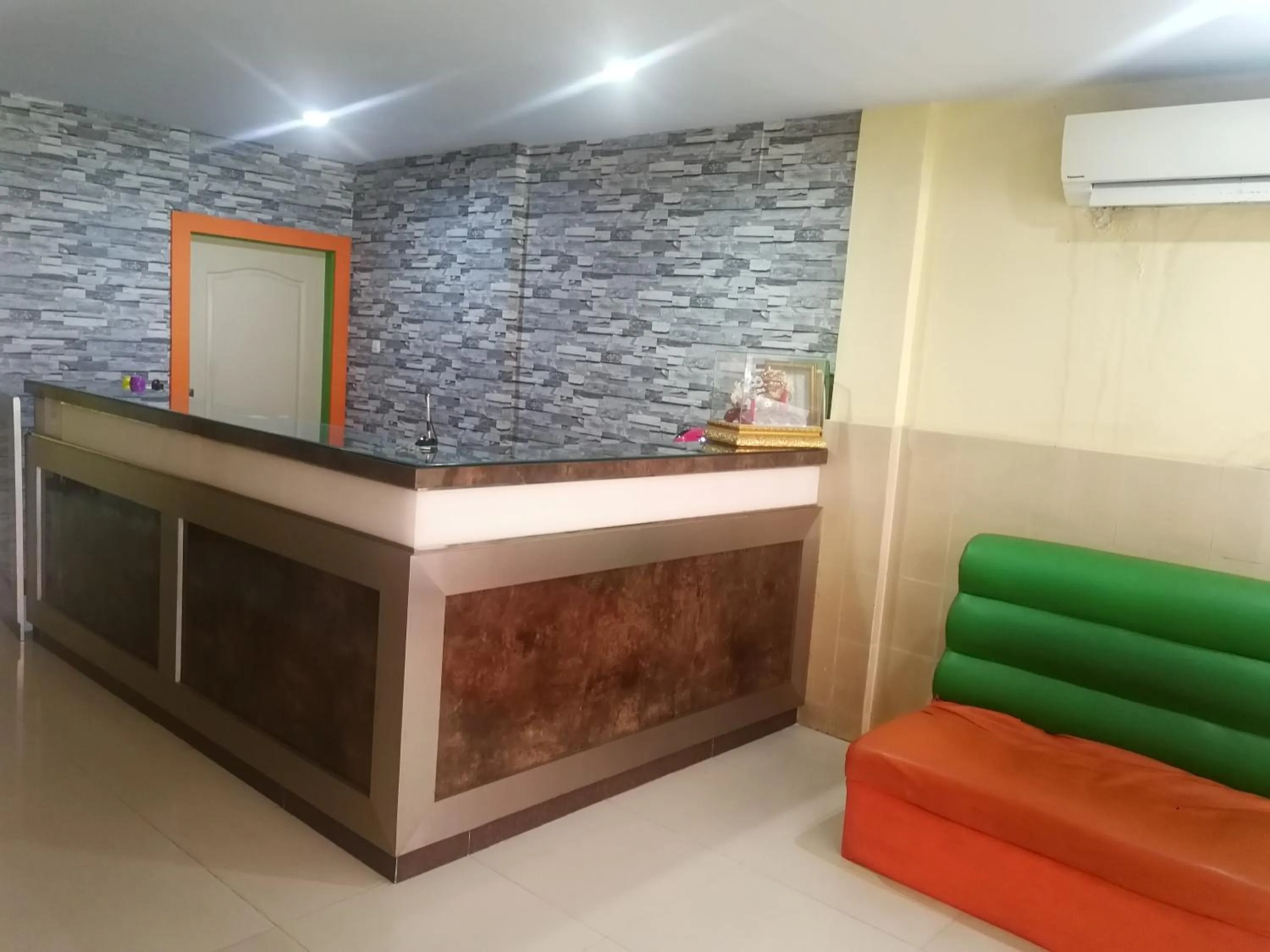 Lobby or reception in Hotel Mayang Sari 1