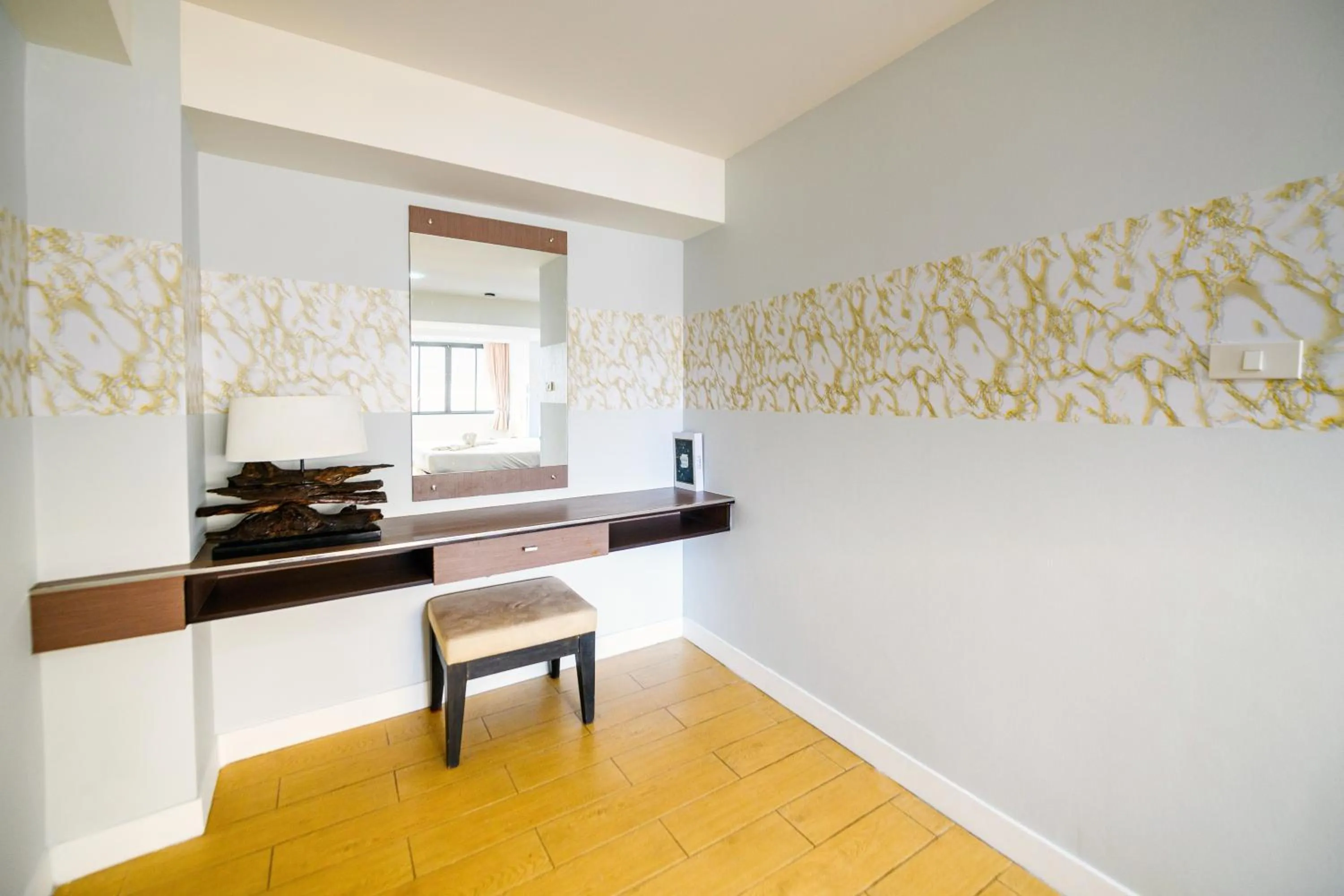 hair dresser in Scandia Beach Hotel