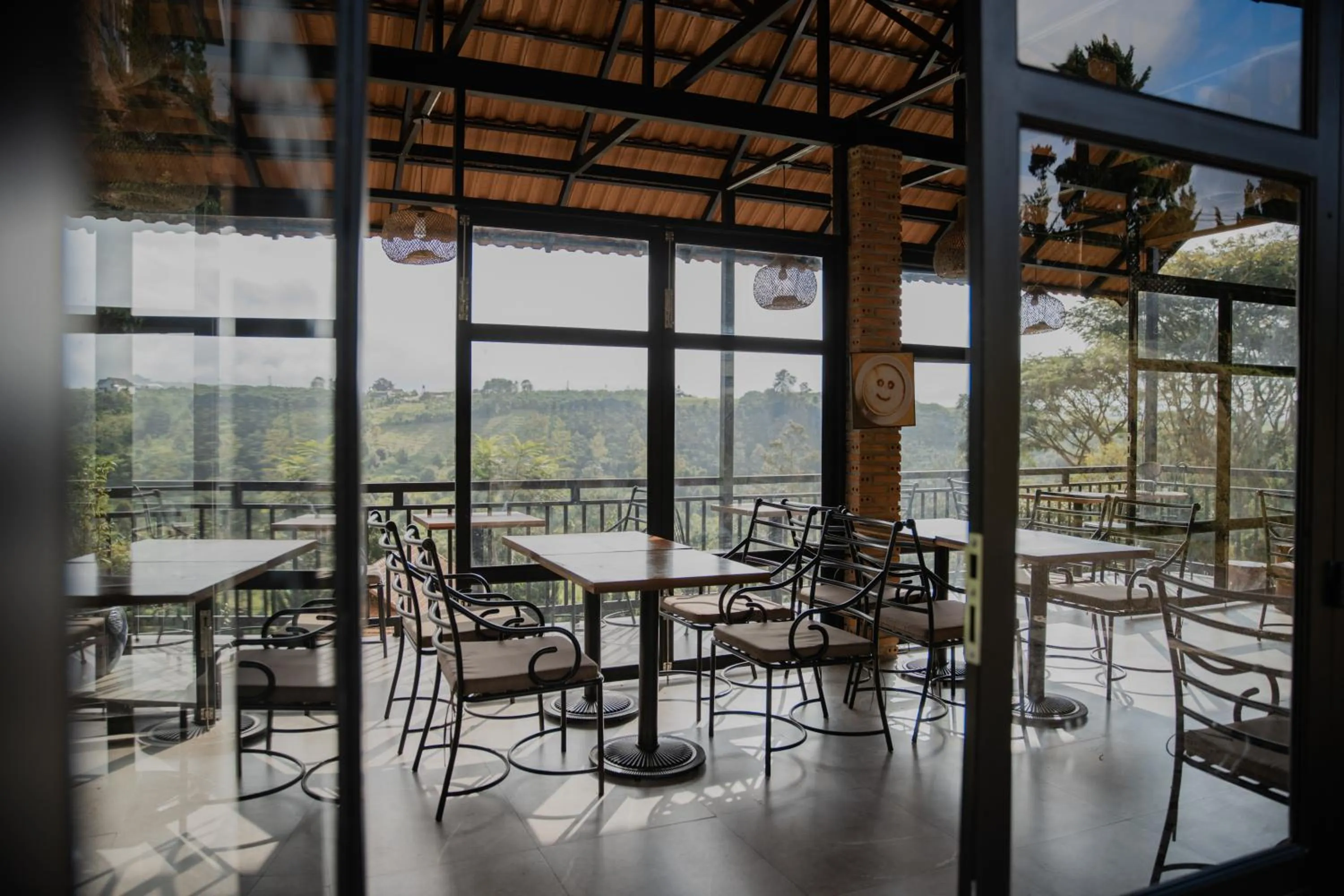 Restaurant/places to eat in SEN VILLA Boutique