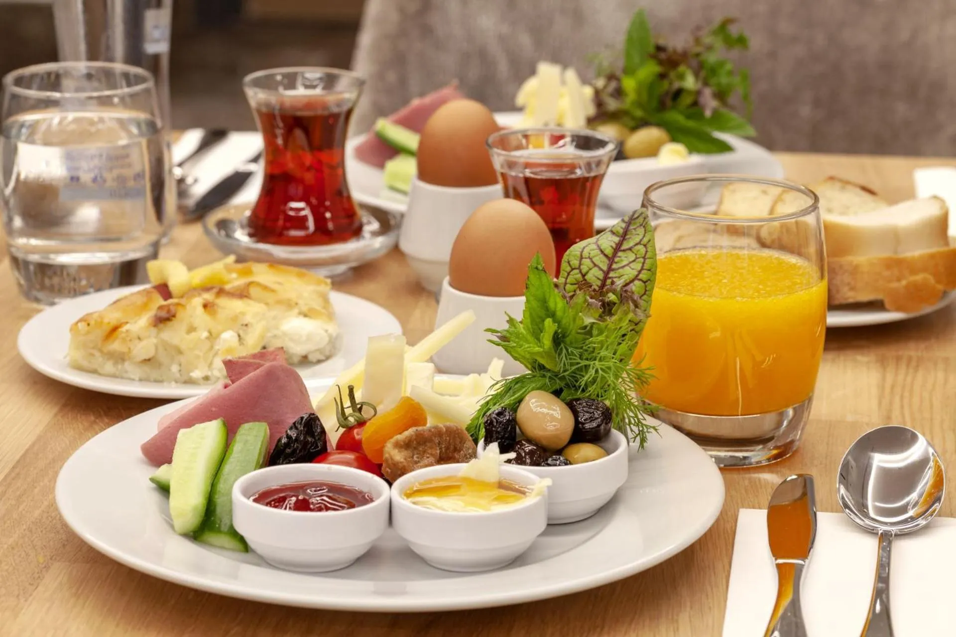 Food and drinks in GRANBELLAHOTEL